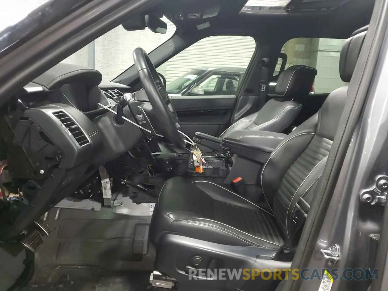 7 Photograph of a damaged car SALRT2RX9M2452400 LAND ROVER DISCOVERY 2021