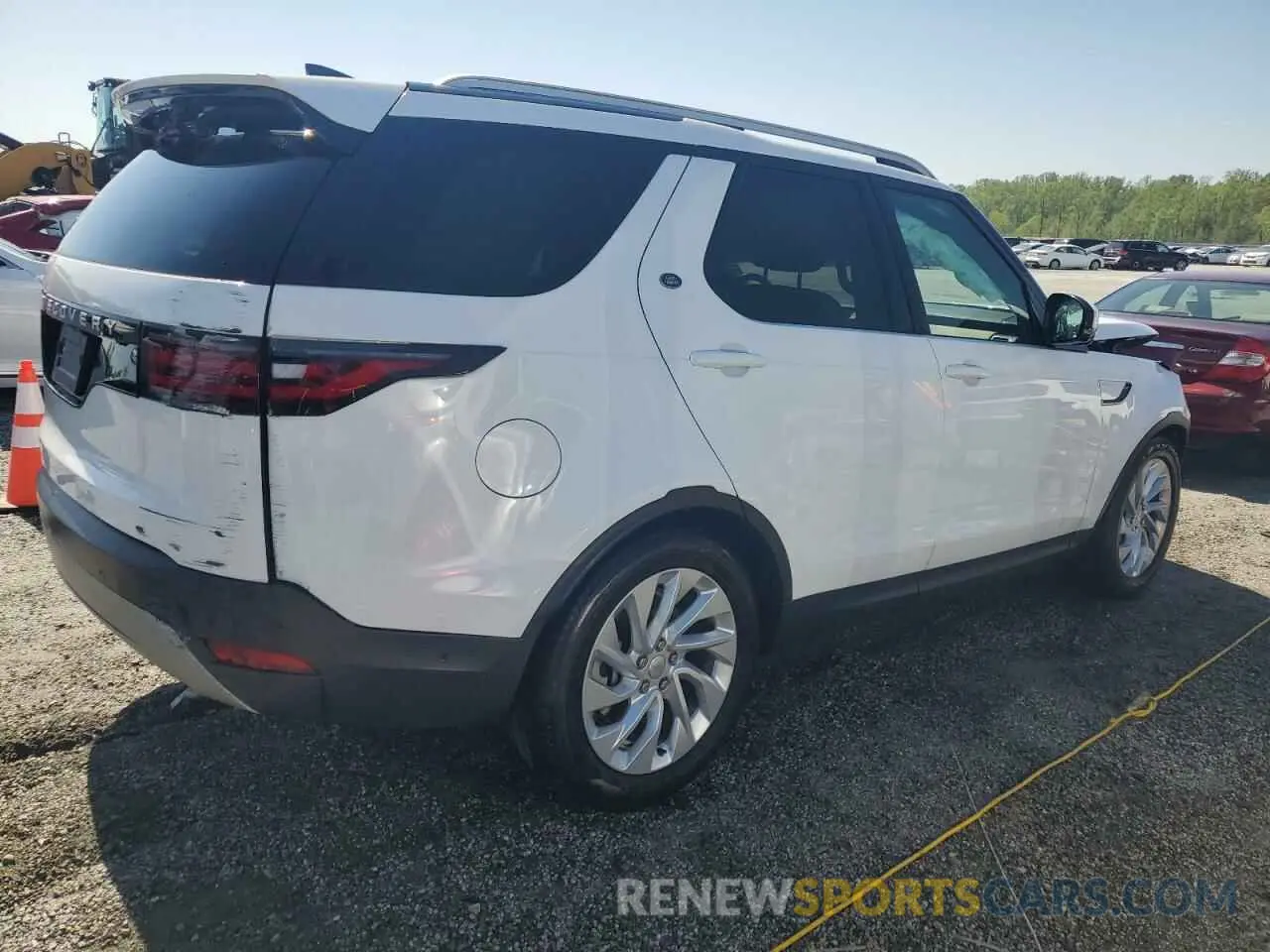 3 Photograph of a damaged car SALRJ2EX3N2460165 LAND ROVER DISCOVERY 2022