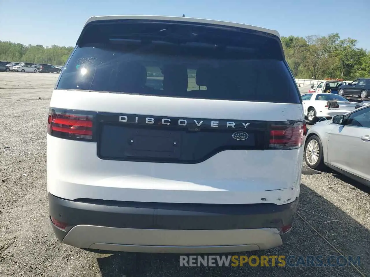 6 Photograph of a damaged car SALRJ2EX3N2460165 LAND ROVER DISCOVERY 2022