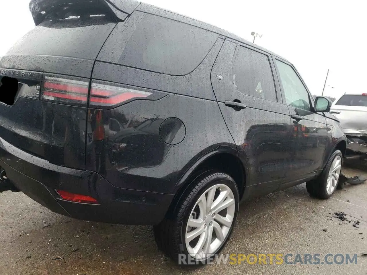 4 Photograph of a damaged car SALRM4EU1N2458018 LAND ROVER DISCOVERY 2022