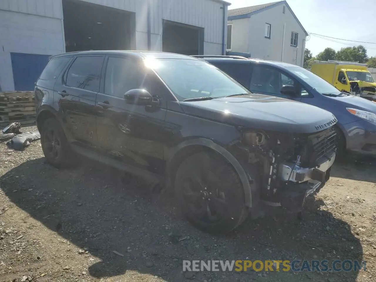 4 Photograph of a damaged car SALCJ2FX3PH321545 LAND ROVER DISCOVERY 2023