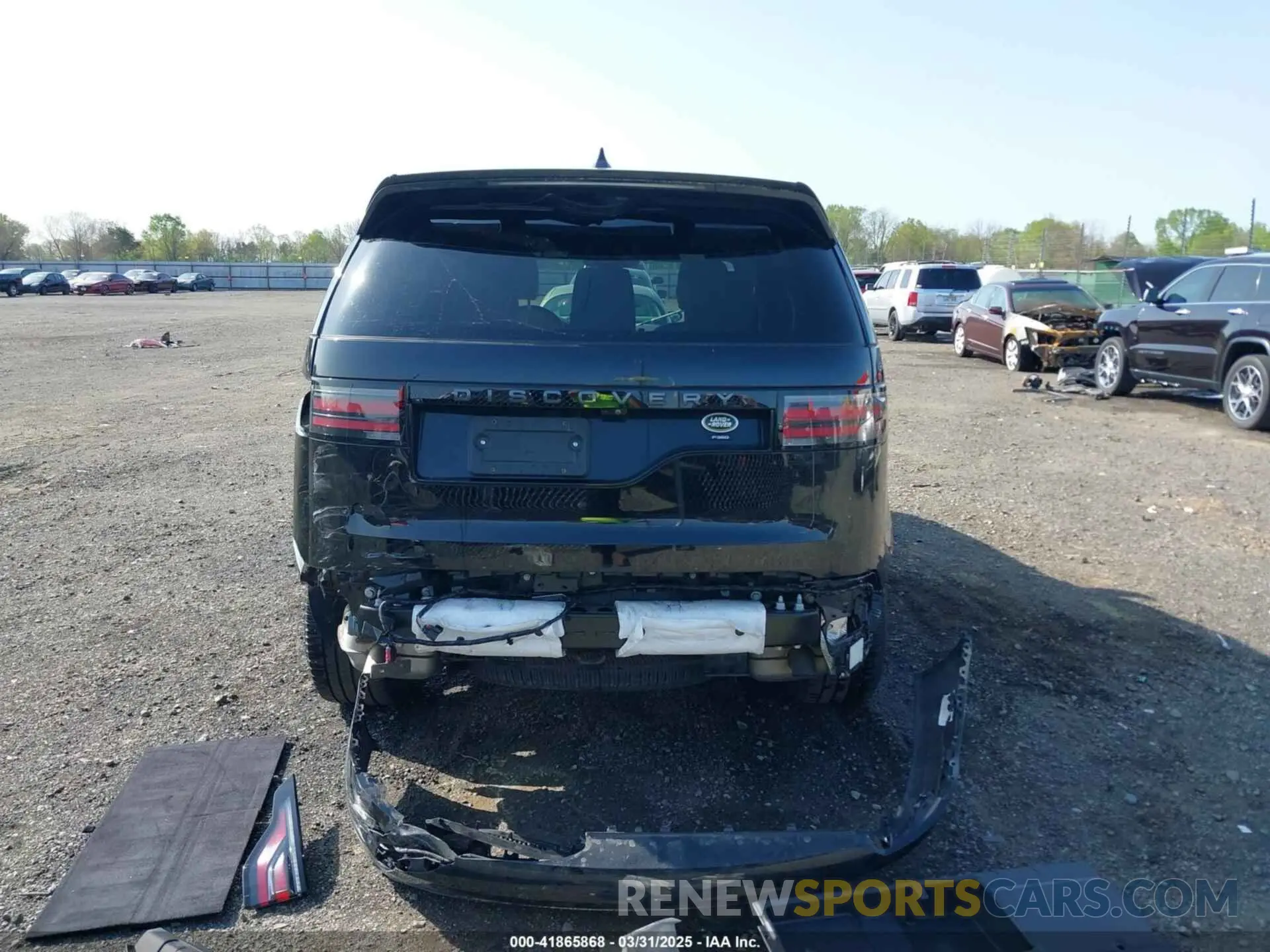16 Photograph of a damaged car SALRT4EU4P2482030 LAND ROVER DISCOVERY 2023