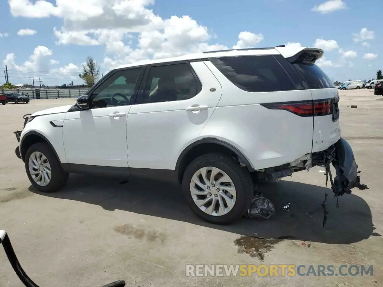 2 Photograph of a damaged car SALRJ2EXXR2499552 LAND ROVER DISCOVERY 2024