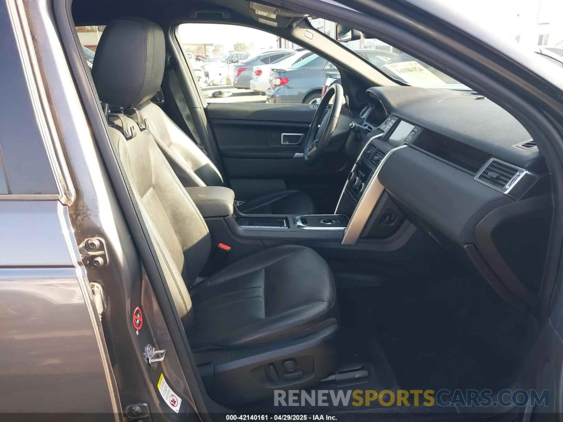 5 Photograph of a damaged car SALCP2FX9KH812709 LAND ROVER DISCOVERY SPORT 2019
