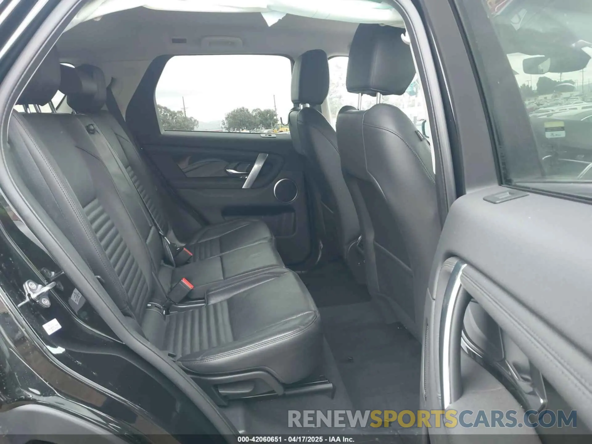 8 Photograph of a damaged car SALCJ2FX4MH901558 LAND ROVER DISCOVERY SPORT 2021