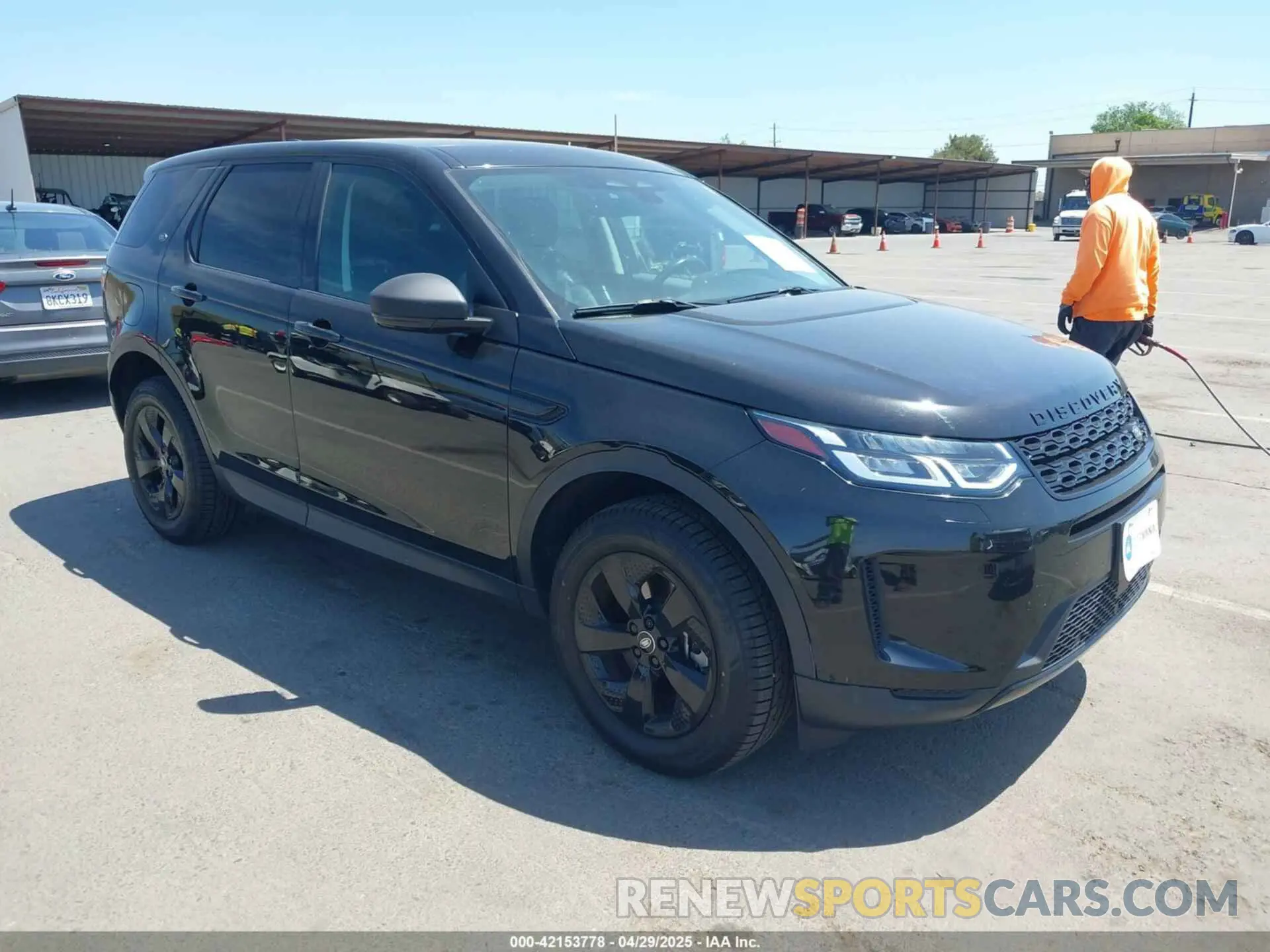 1 Фотография поврежденного автомобиля SALCJ2FX6NH911638 LAND ROVER DISCOVERY SPORT 2022
