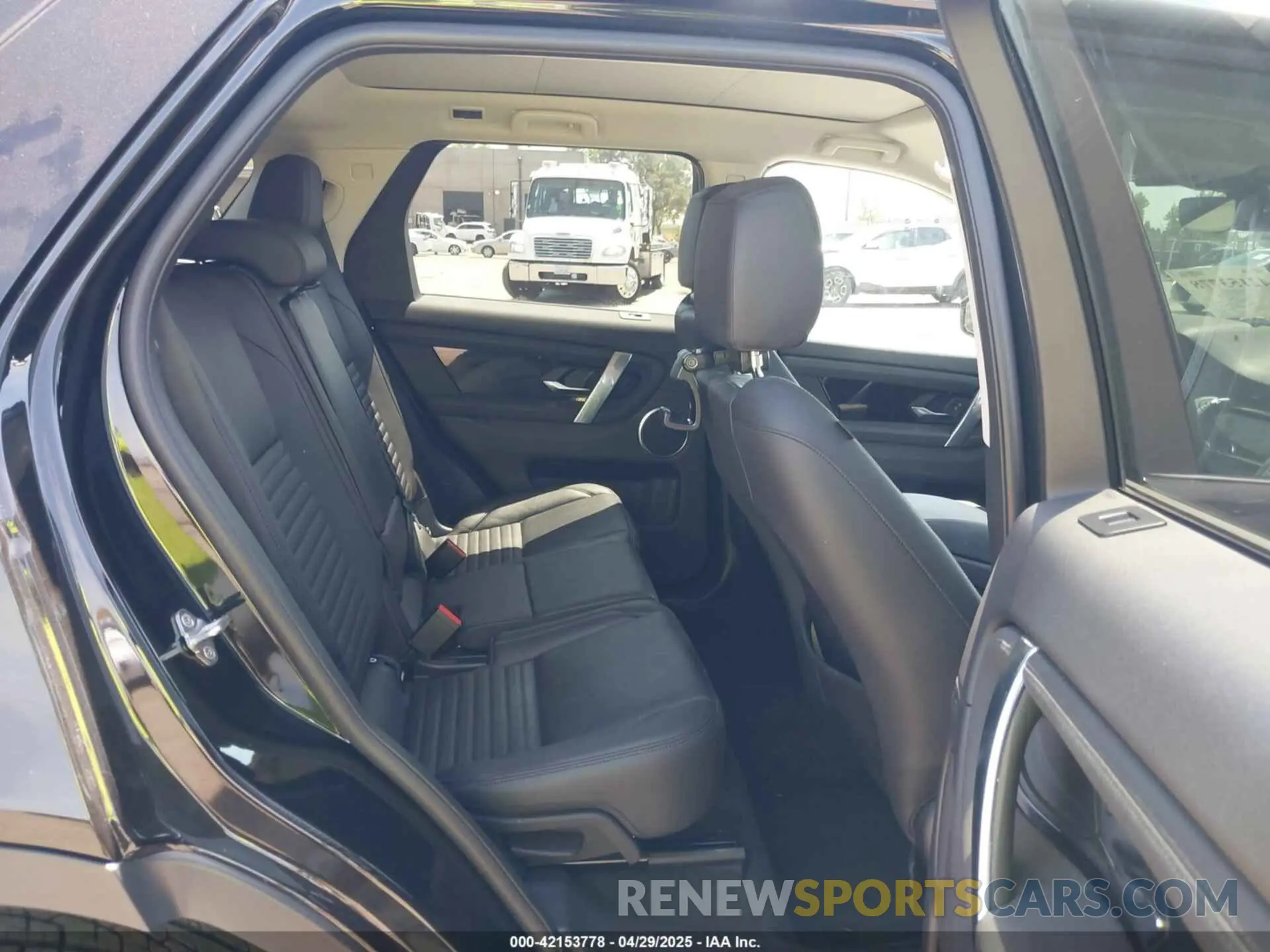 8 Фотография поврежденного автомобиля SALCJ2FX6NH911638 LAND ROVER DISCOVERY SPORT 2022