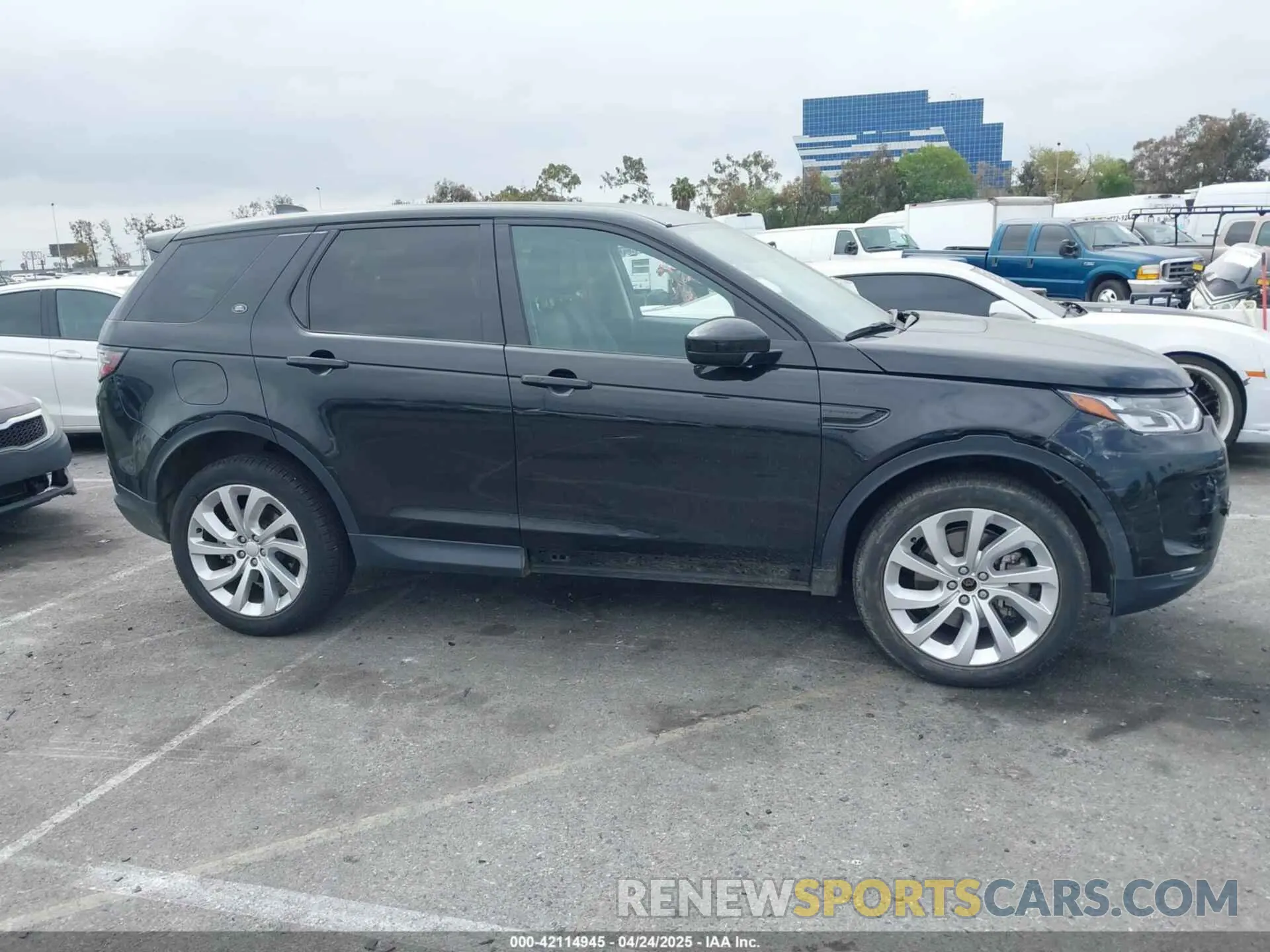 13 Фотография поврежденного автомобиля SALCJ2FXXPH323745 LAND ROVER DISCOVERY SPORT 2023