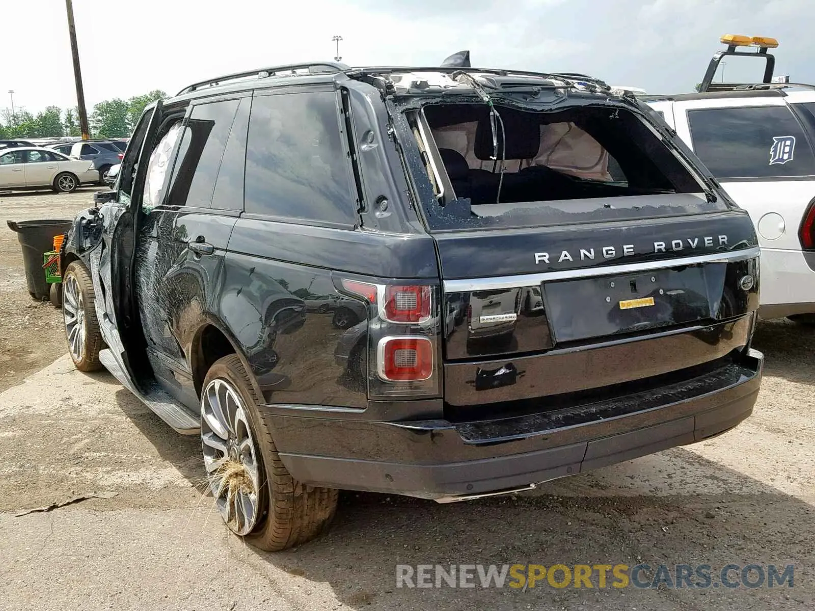 3 Photograph of a damaged car SALGS2RE0KA520840 LAND ROVER RANGE ROVE 2019