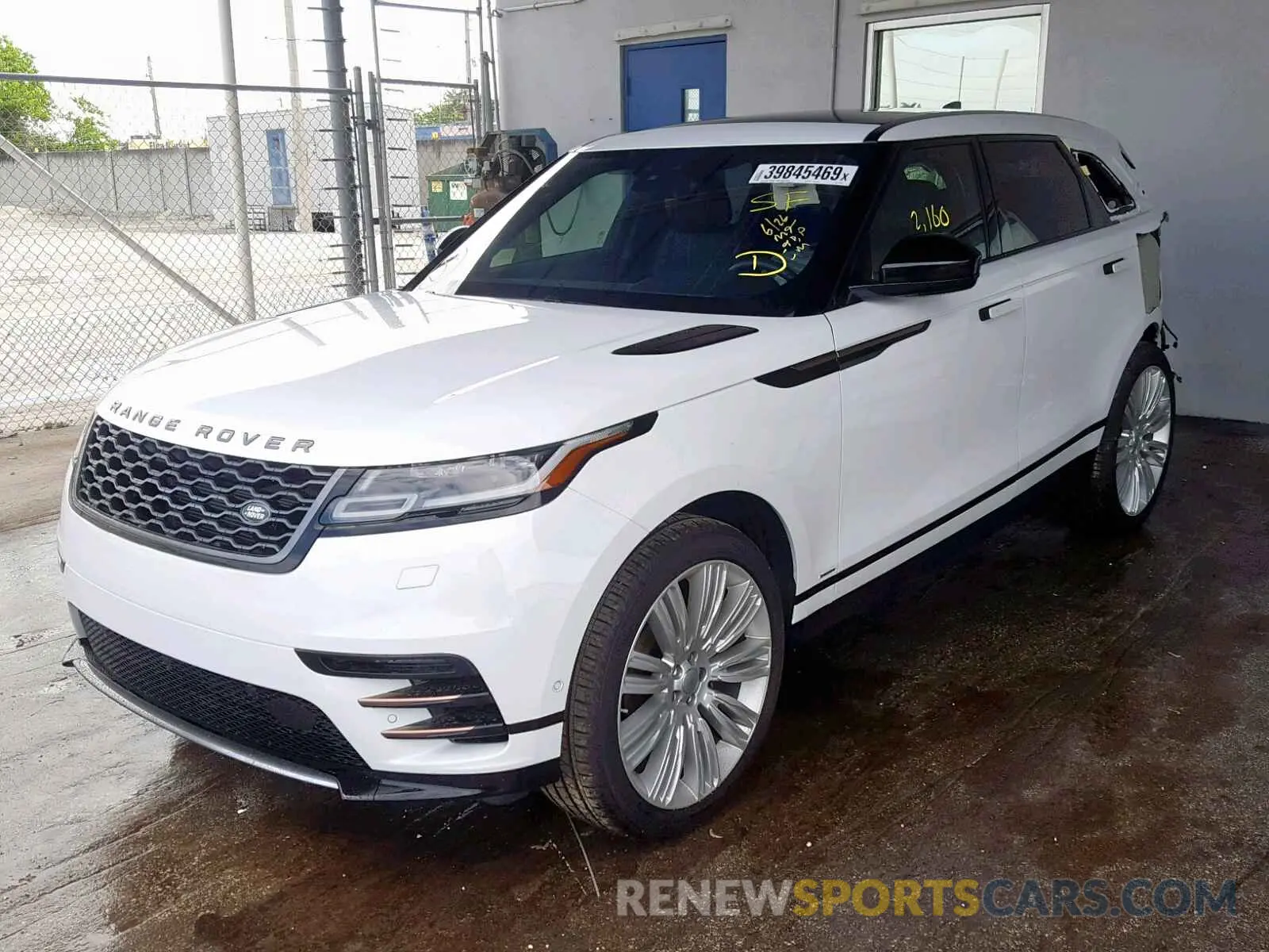 2 Photograph of a damaged car SALYL2EX3KA211954 LAND ROVER RANGE ROVE 2019