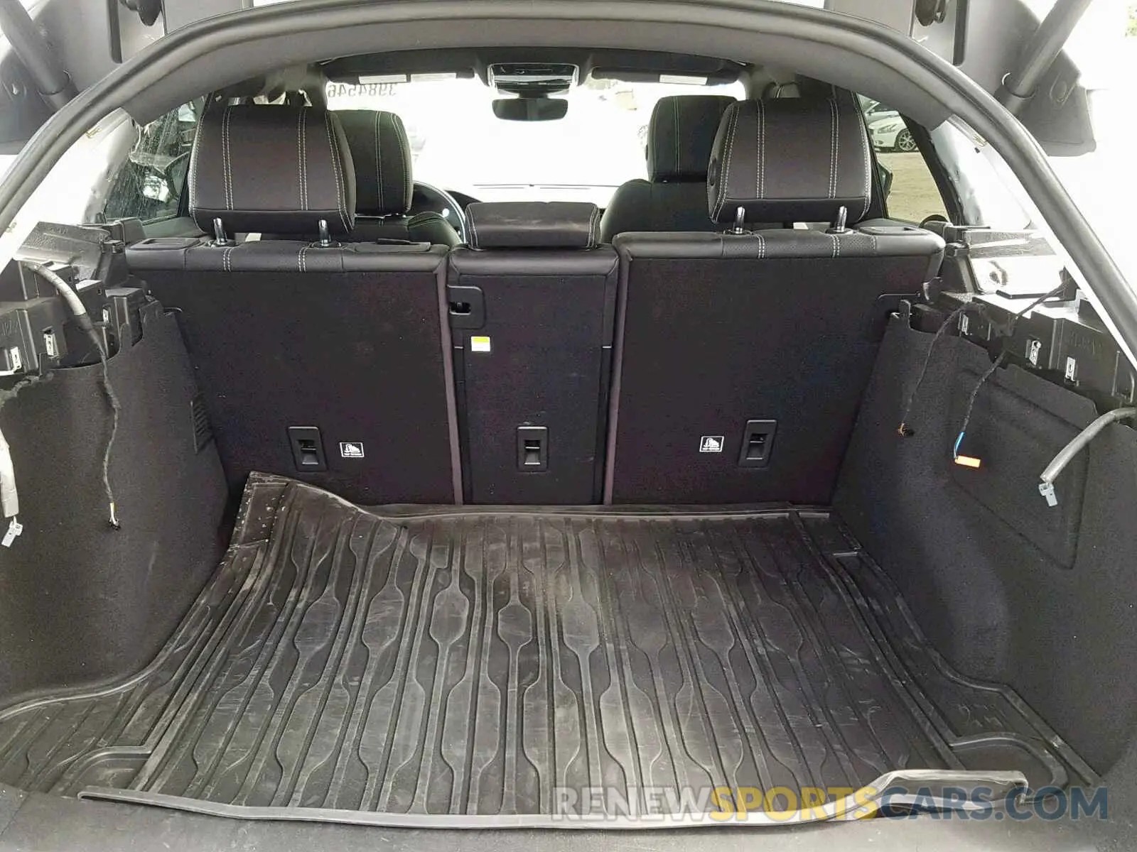 9 Photograph of a damaged car SALYL2EX3KA211954 LAND ROVER RANGE ROVE 2019