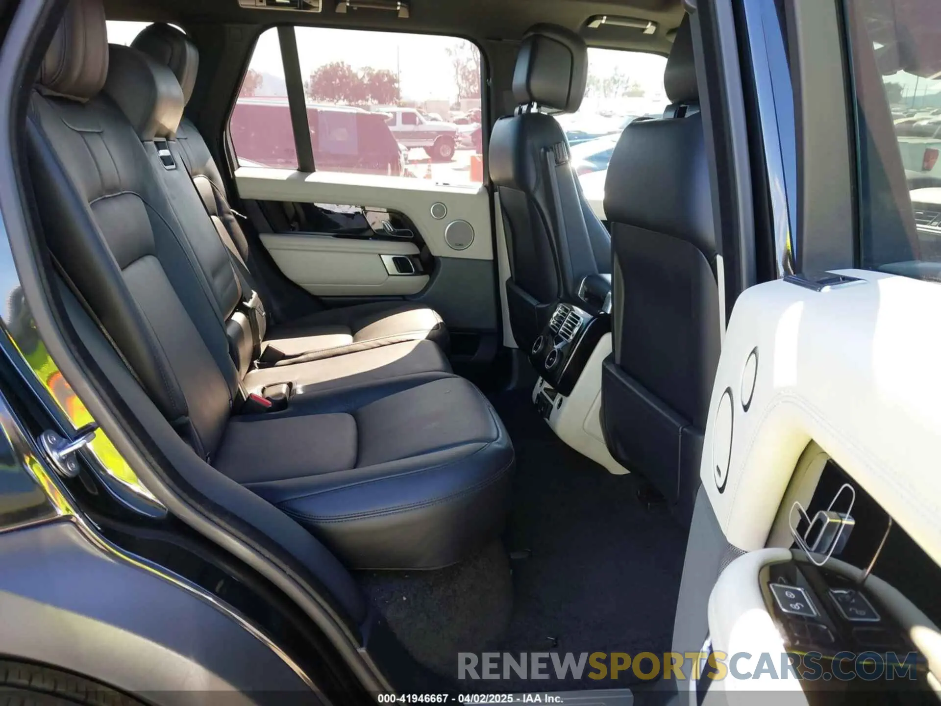 8 Фотография поврежденного автомобиля SALGS2RE4KA521117 LAND ROVER RANGE ROVER 2019