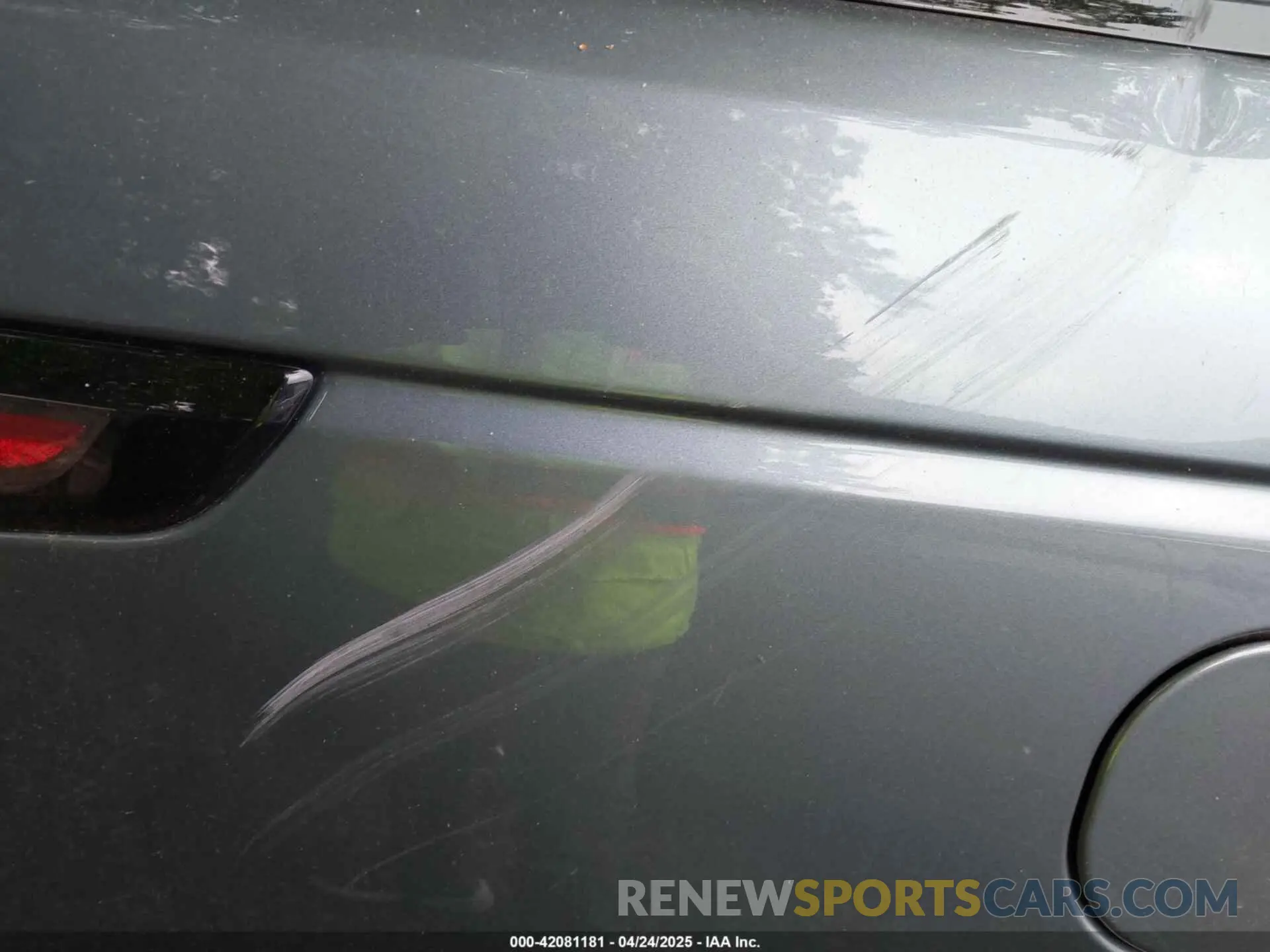 19 Photograph of a damaged car SALGS2RE5KA516721 LAND ROVER RANGE ROVER 2019