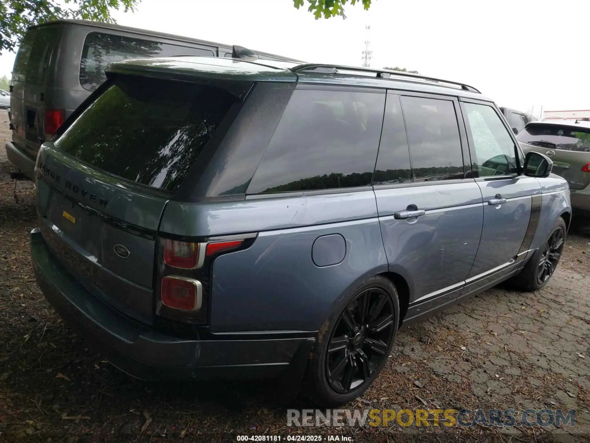 4 Photograph of a damaged car SALGS2RE5KA516721 LAND ROVER RANGE ROVER 2019