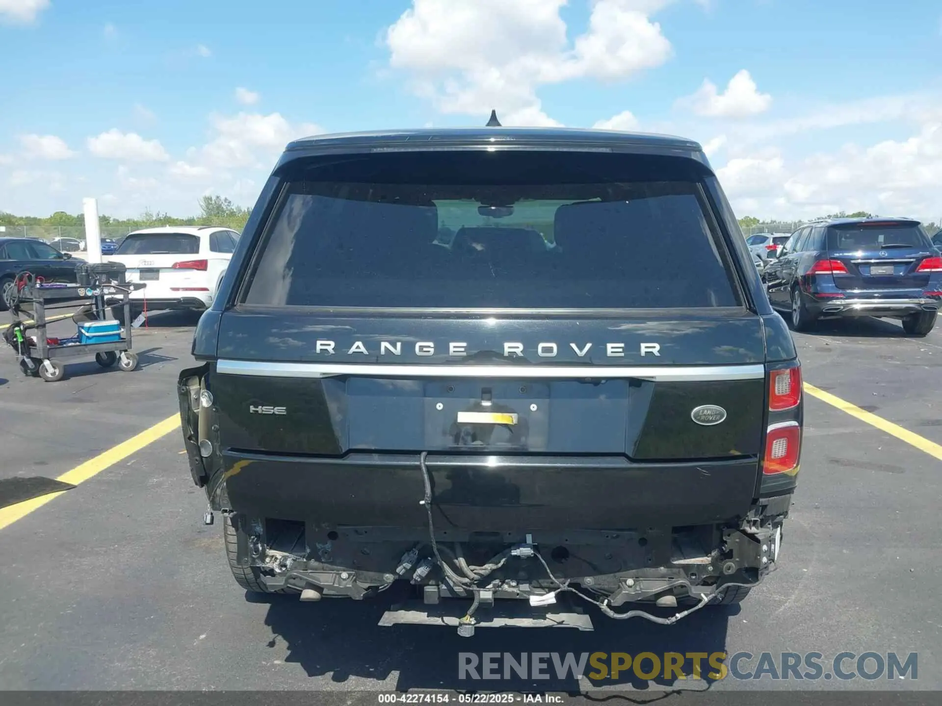 17 Photograph of a damaged car SALGS2SV0KA552908 LAND ROVER RANGE ROVER 2019
