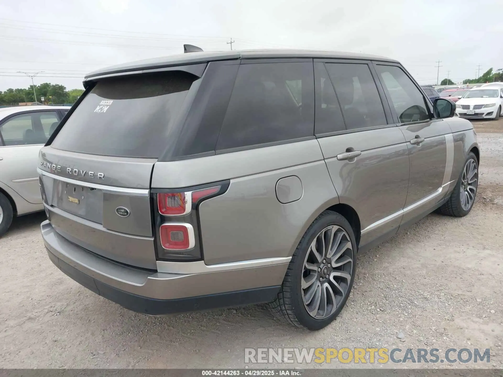 4 Фотография поврежденного автомобиля SALGS2SV1KA538550 LAND ROVER RANGE ROVER 2019
