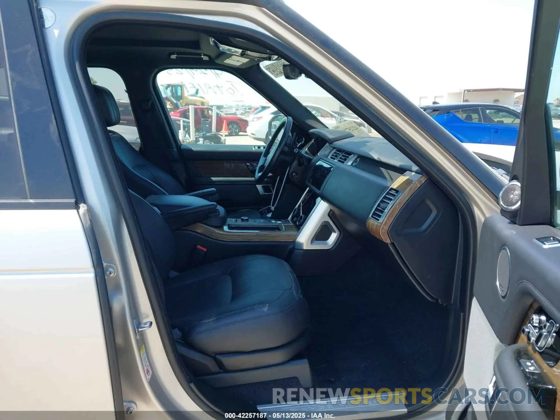 5 Фотография поврежденного автомобиля SALGS2SV2KA550061 LAND ROVER RANGE ROVER 2019