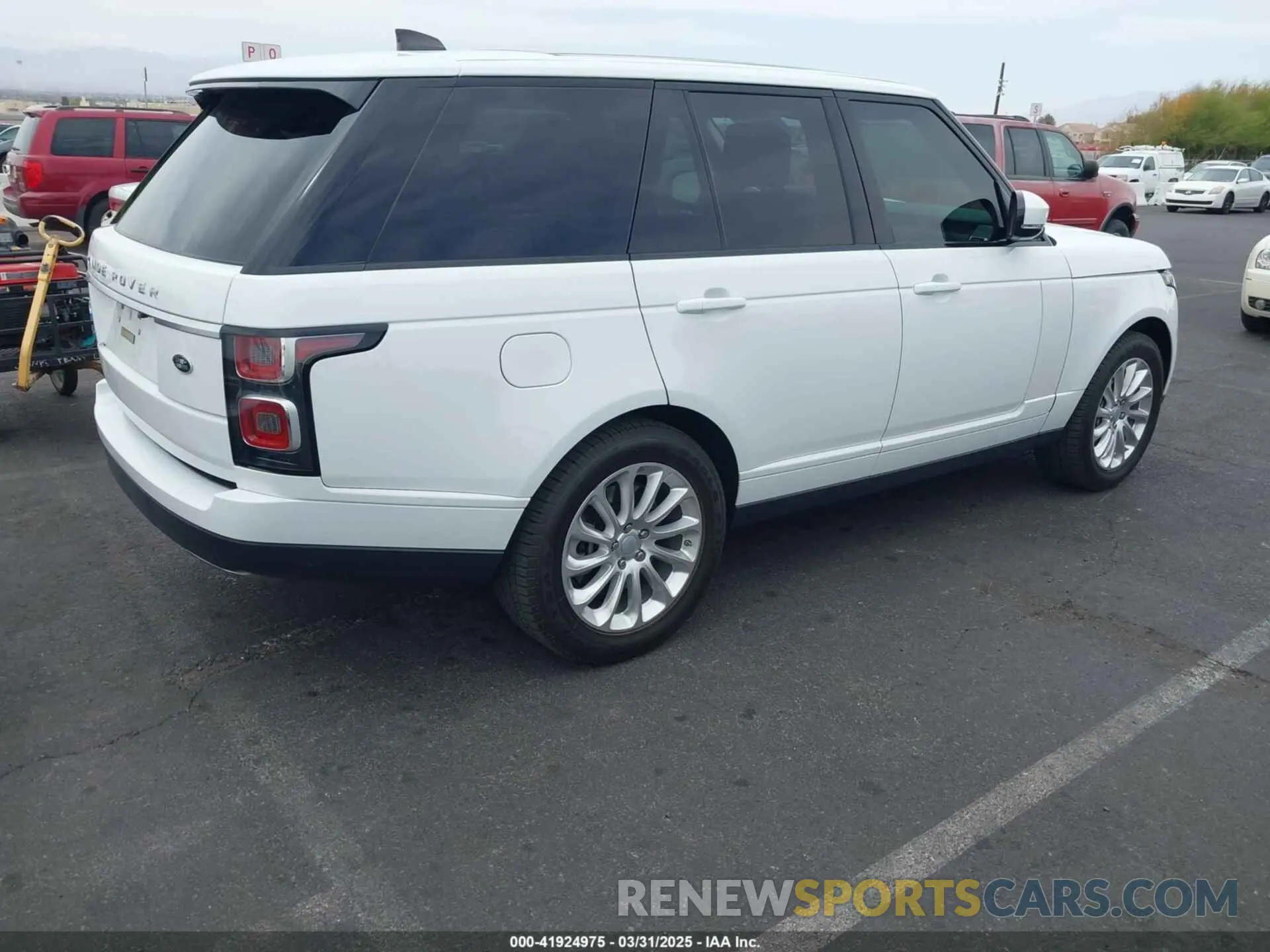 4 Photograph of a damaged car SALGS2SV2KA555261 LAND ROVER RANGE ROVER 2019