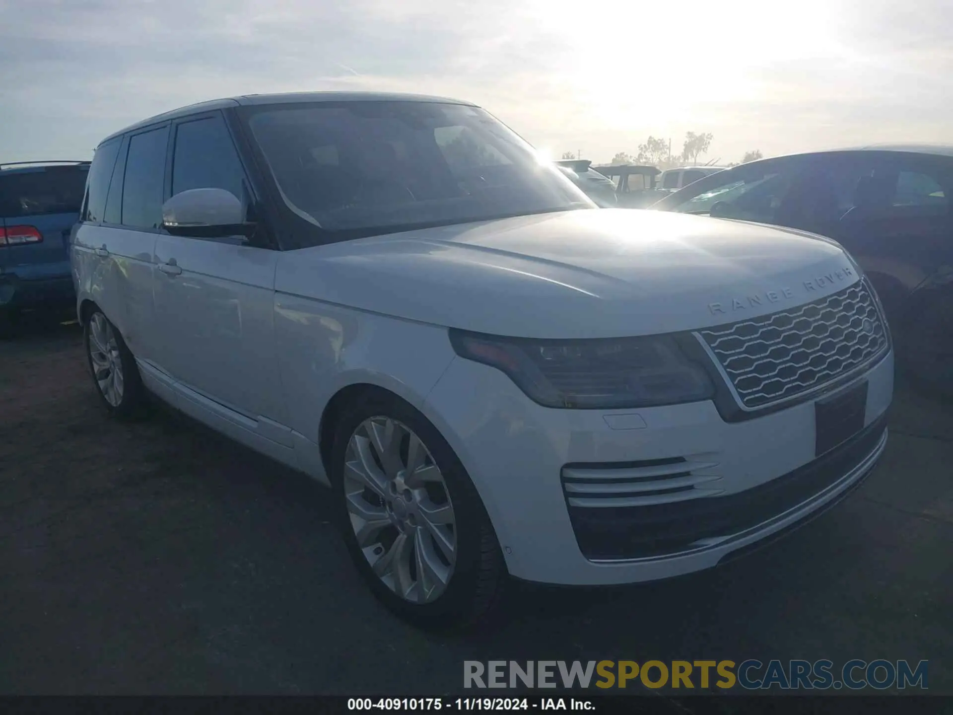 1 Фотография поврежденного автомобиля SALGS2SV3KA547623 LAND ROVER RANGE ROVER 2019