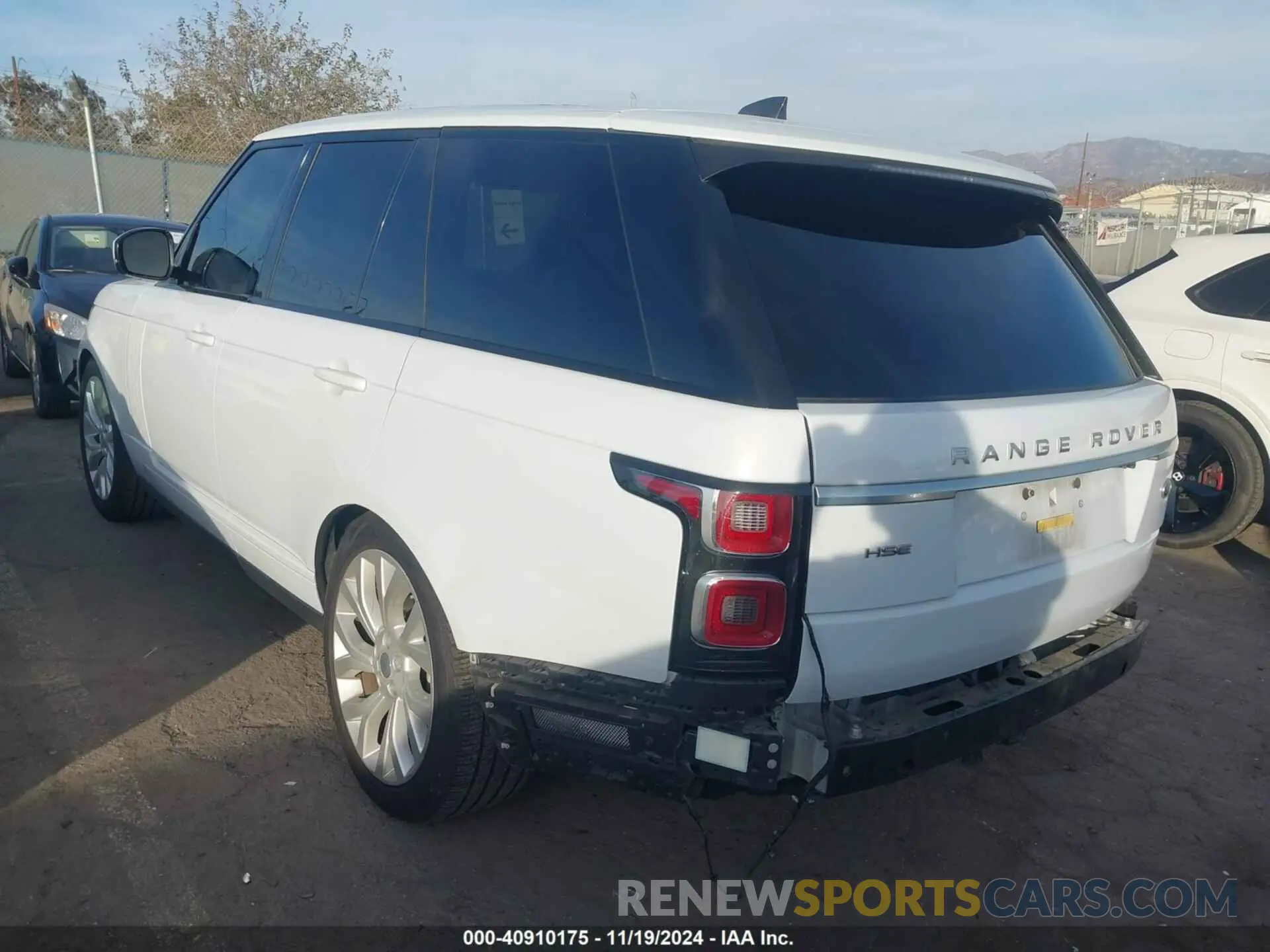 3 Фотография поврежденного автомобиля SALGS2SV3KA547623 LAND ROVER RANGE ROVER 2019