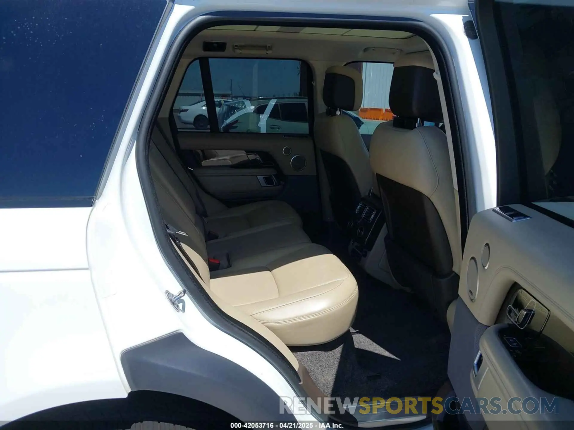 8 Фотография поврежденного автомобиля SALGS2SV5KA542892 LAND ROVER RANGE ROVER 2019