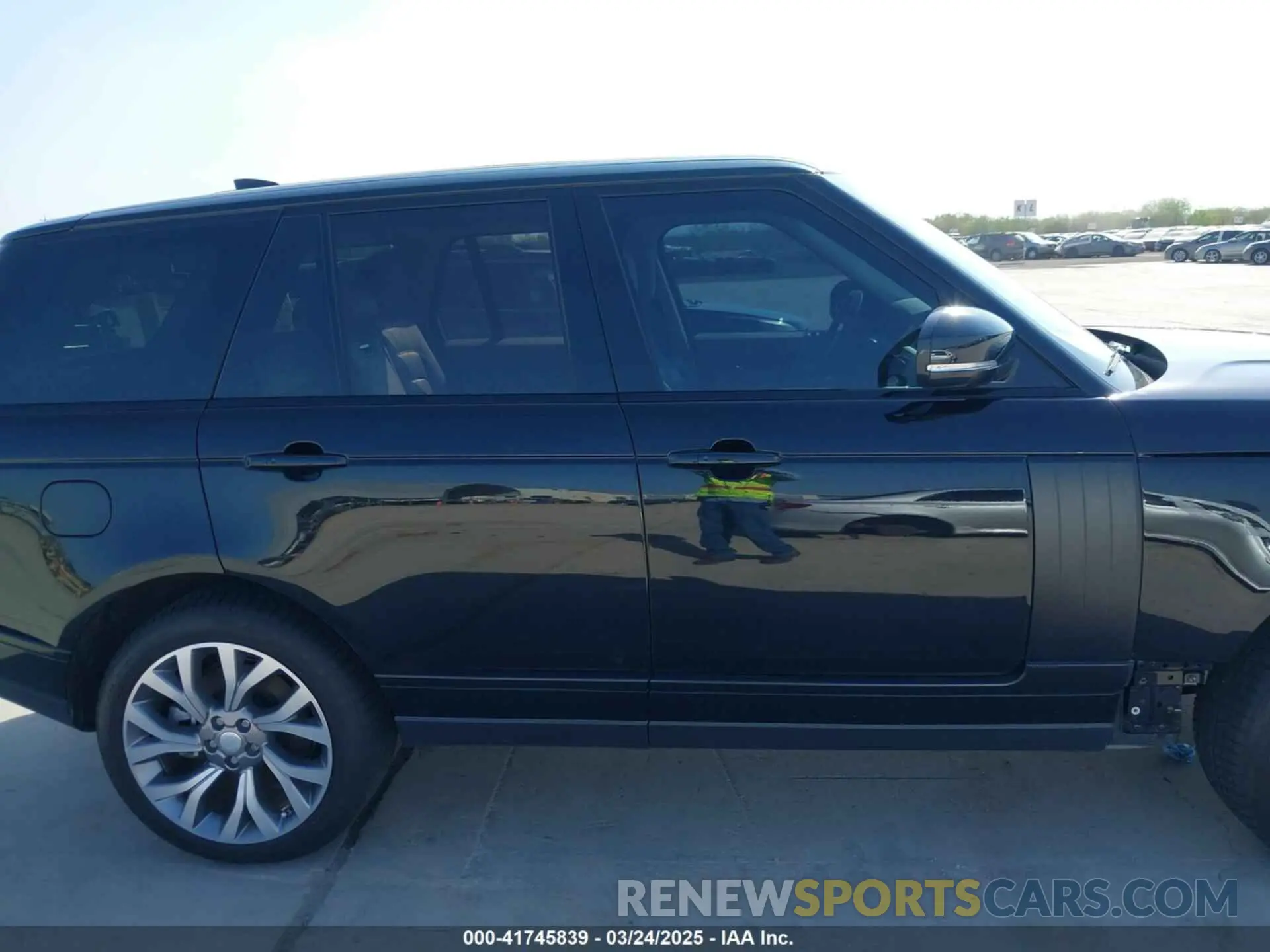 14 Photograph of a damaged car SALGS2SV9KA552826 LAND ROVER RANGE ROVER 2019
