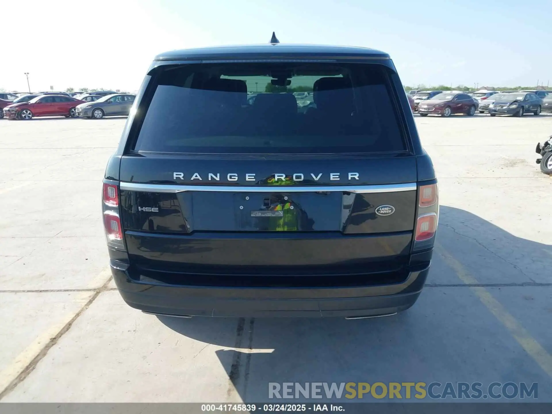 17 Photograph of a damaged car SALGS2SV9KA552826 LAND ROVER RANGE ROVER 2019