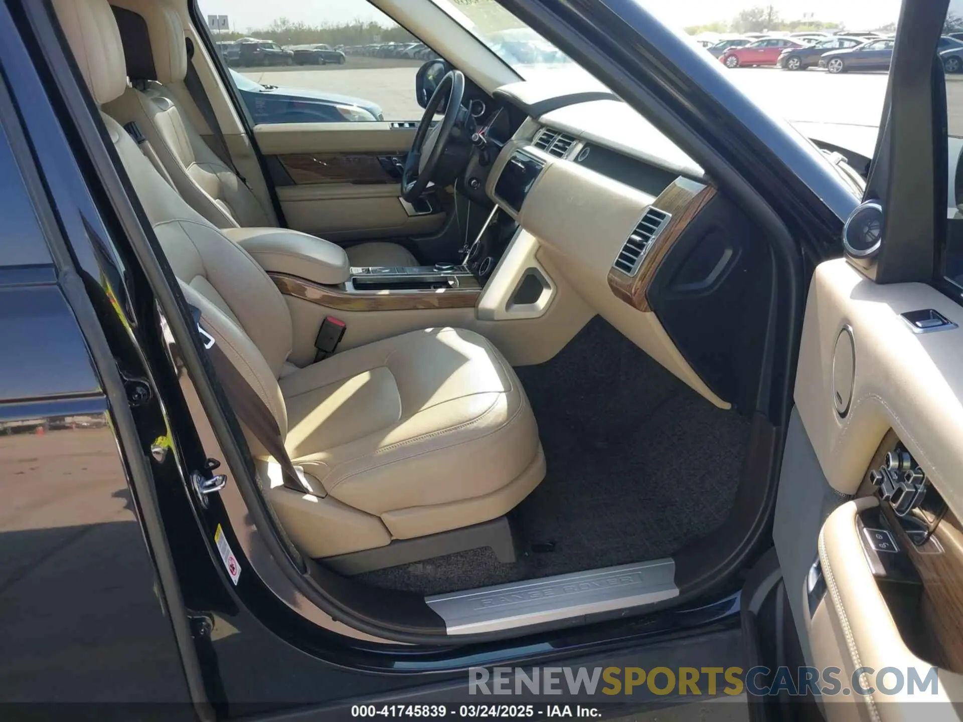 5 Photograph of a damaged car SALGS2SV9KA552826 LAND ROVER RANGE ROVER 2019