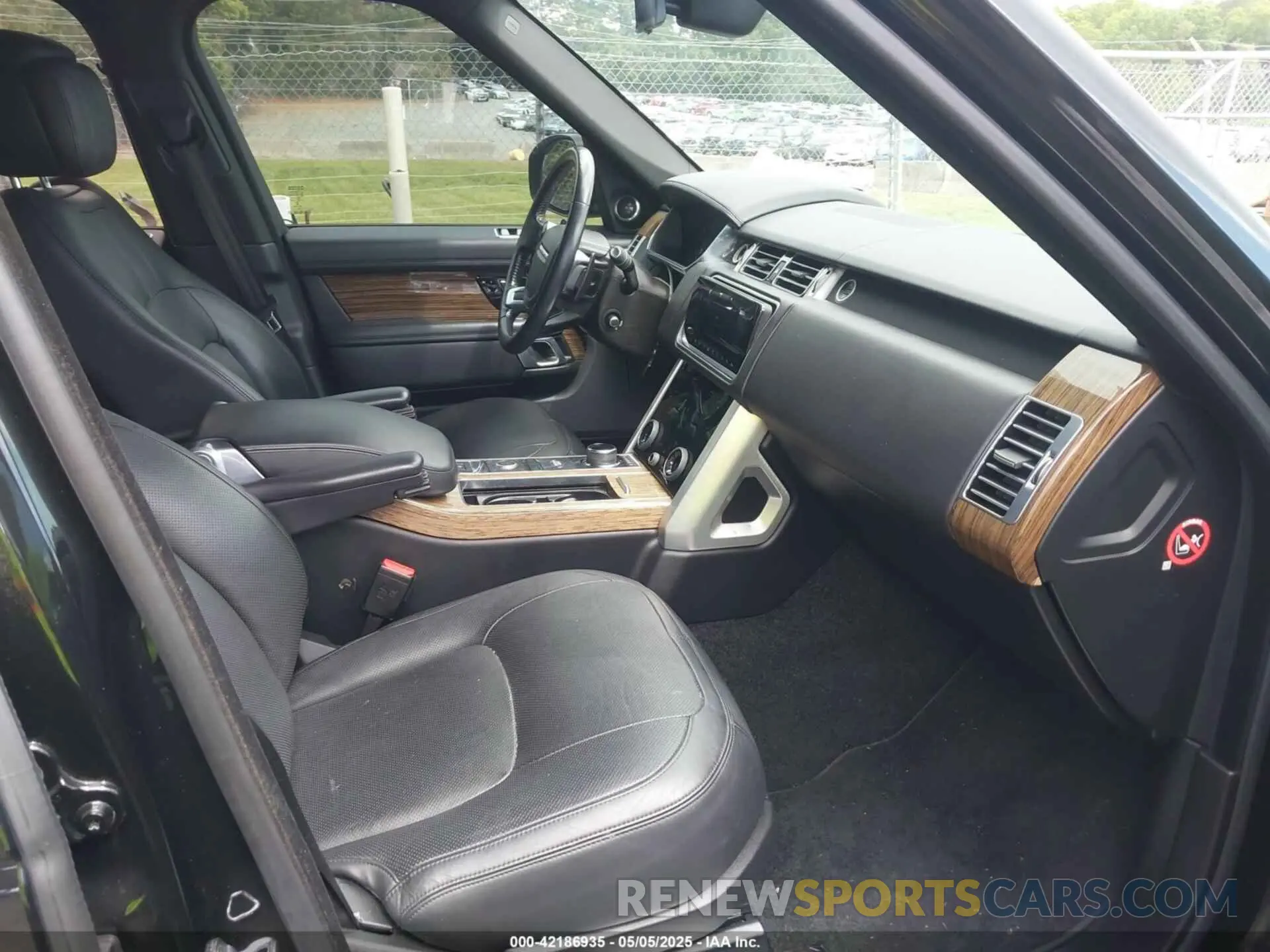 5 Фотография поврежденного автомобиля SALGS2SVXKA516370 LAND ROVER RANGE ROVER 2019