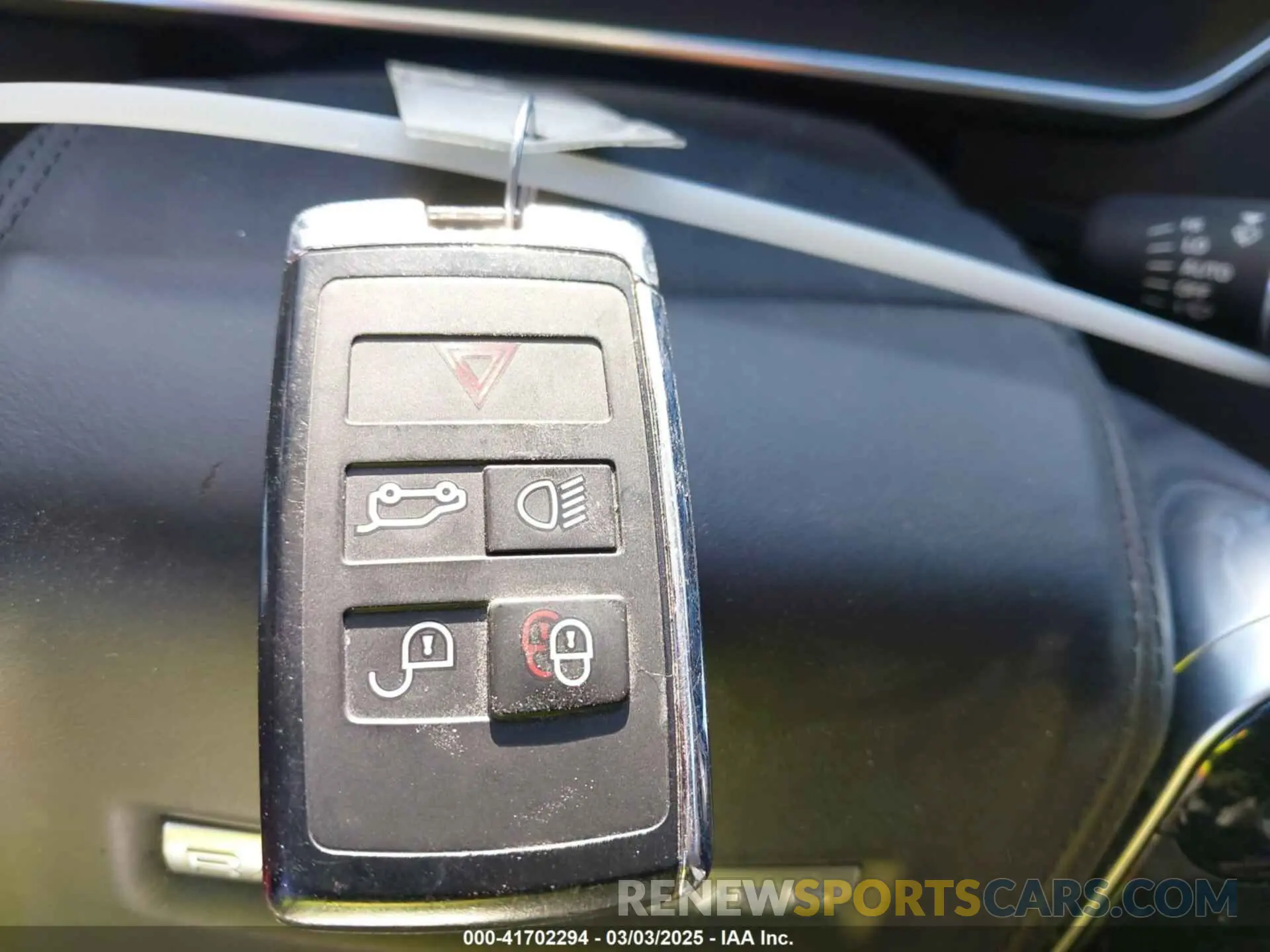 11 Photograph of a damaged car SALGS2SVXKA544332 LAND ROVER RANGE ROVER 2019