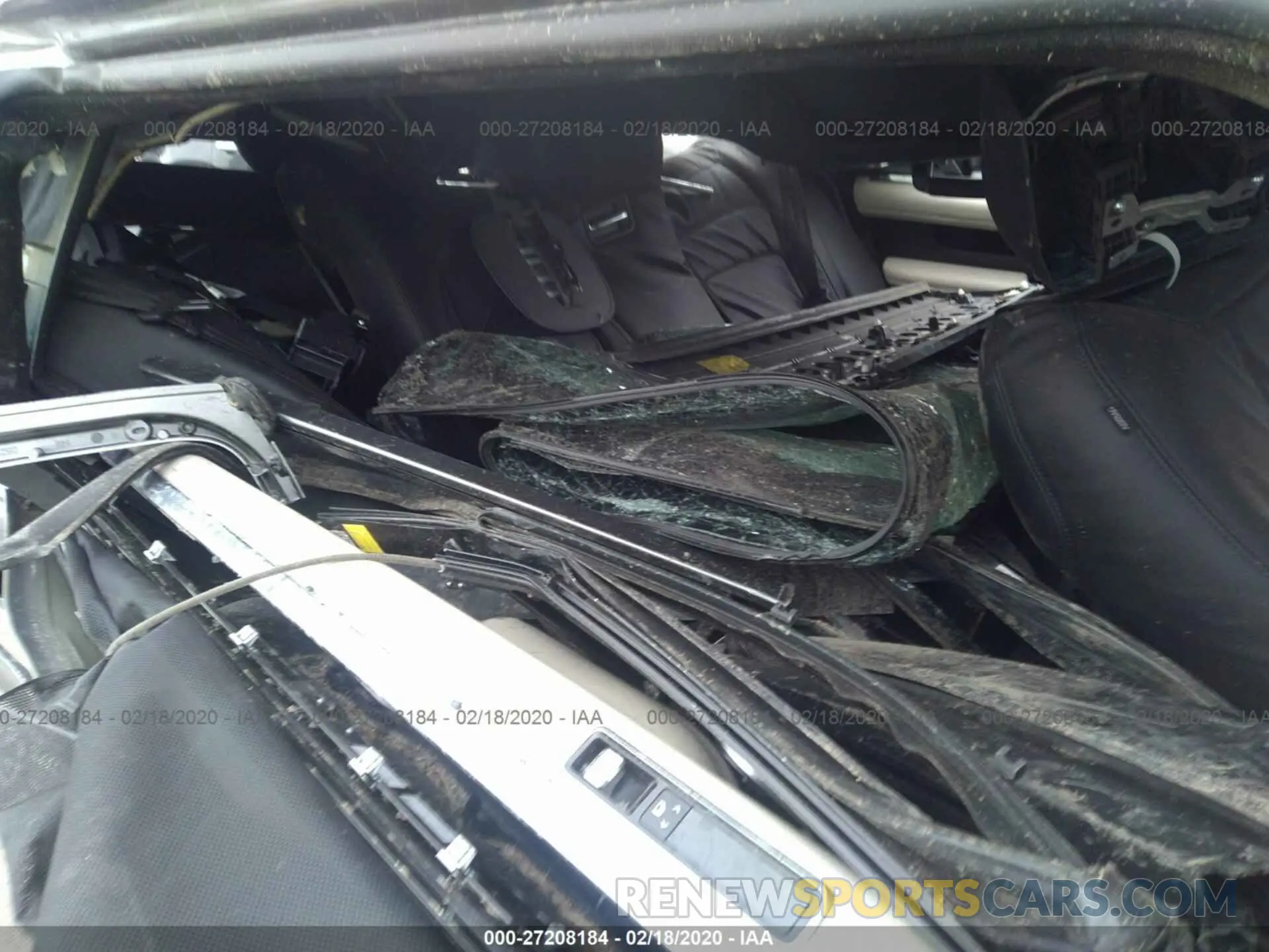 8 Photograph of a damaged car SALGS5RE2KA550438 LAND ROVER RANGE ROVER 2019