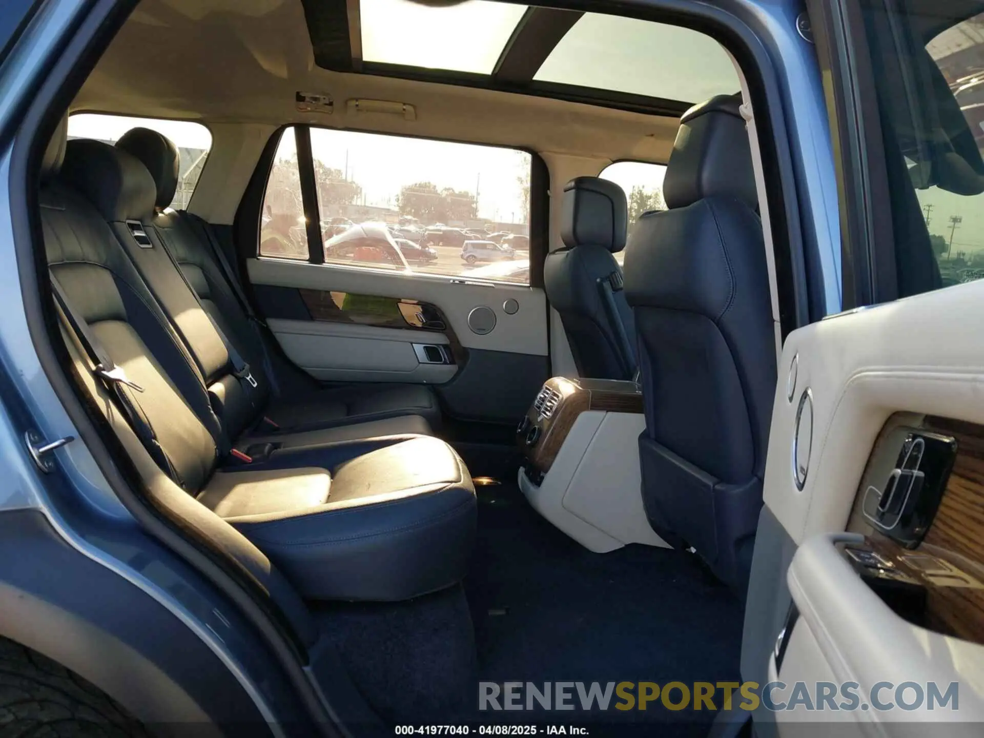 8 Фотография поврежденного автомобиля SALGS5RE7KA527799 LAND ROVER RANGE ROVER 2019