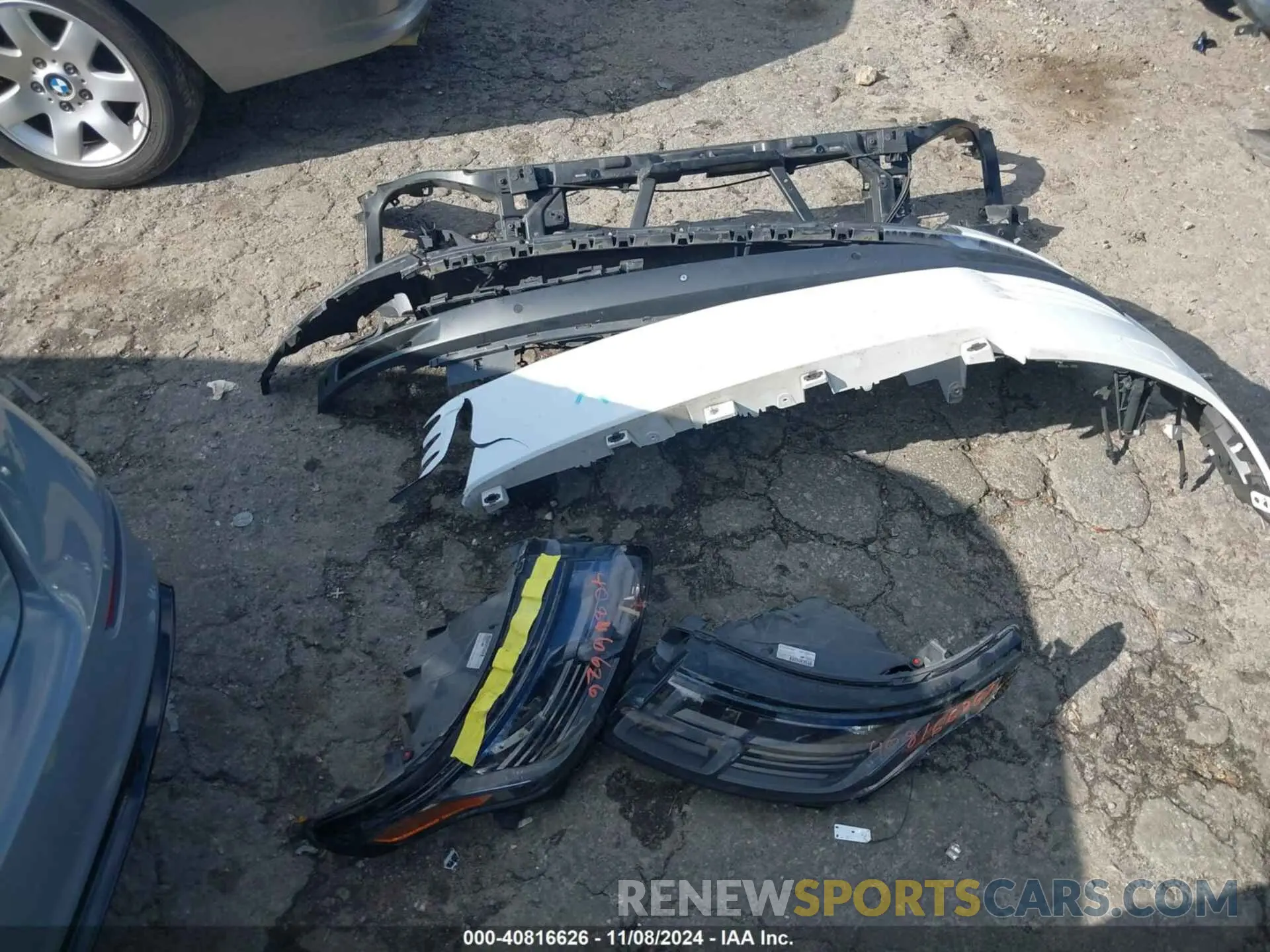 12 Photograph of a damaged car SALGS5RE9KA541283 LAND ROVER RANGE ROVER 2019