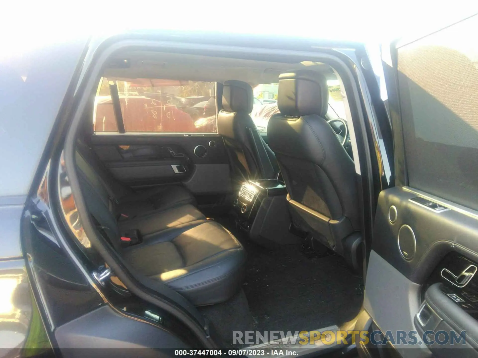 8 Photograph of a damaged car SALGS5REXKA529112 LAND ROVER RANGE ROVER 2019