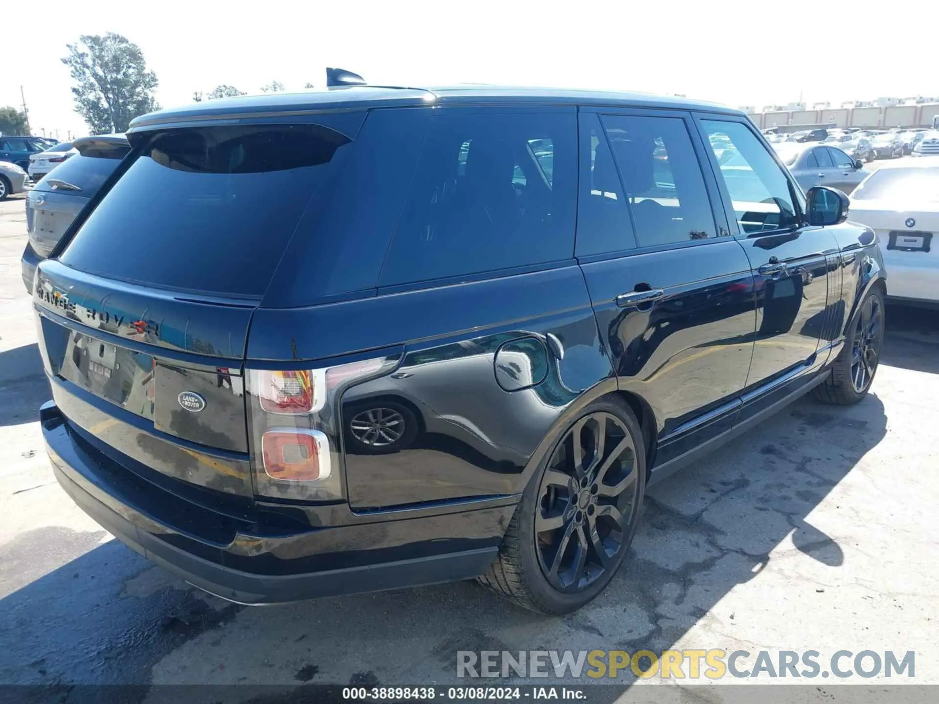4 Photograph of a damaged car SALGR2SU4LA572924 LAND ROVER RANGE ROVER 2020