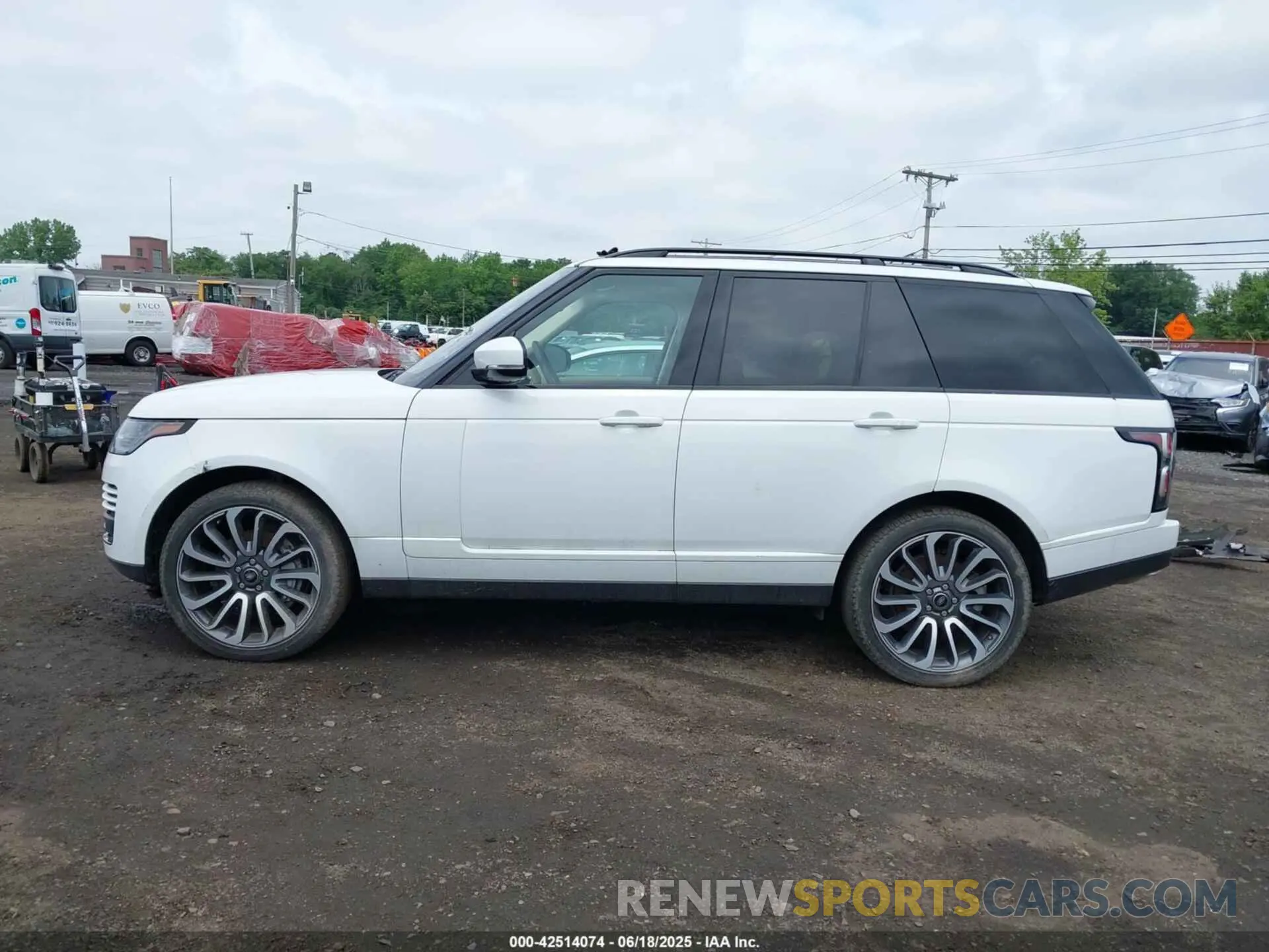 14 Photograph of a damaged car SALGR2SU8LA589502 LAND ROVER RANGE ROVER 2020