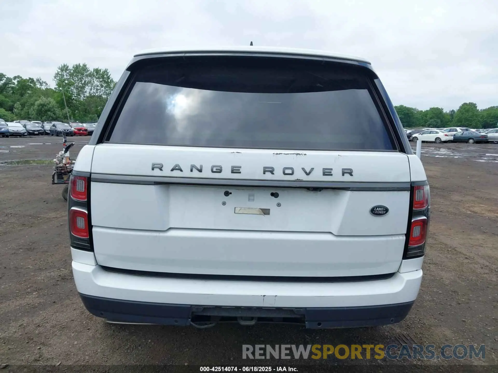 16 Photograph of a damaged car SALGR2SU8LA589502 LAND ROVER RANGE ROVER 2020