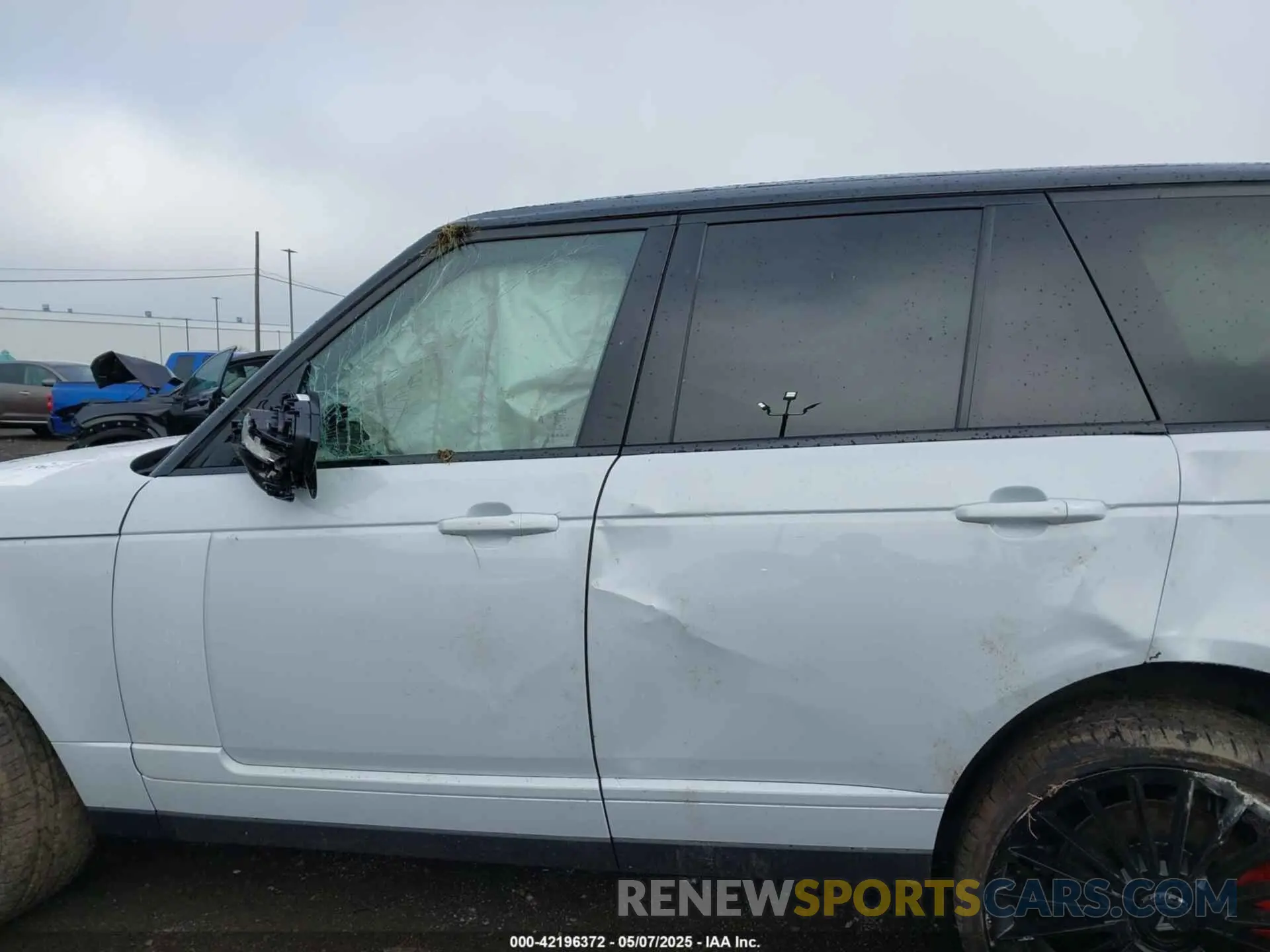 13 Photograph of a damaged car SALGS2RU2LA592177 LAND ROVER RANGE ROVER 2020