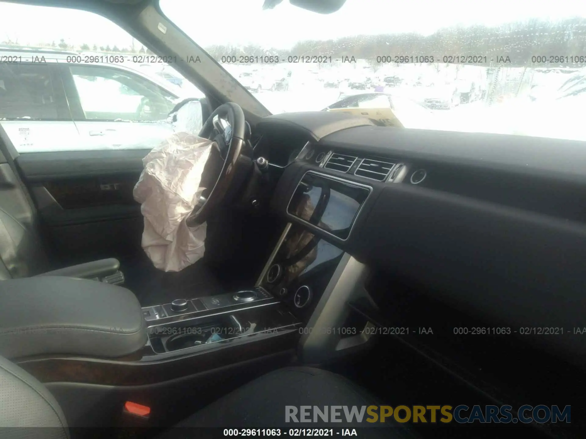 5 Photograph of a damaged car SALGS2RUXLA590113 LAND ROVER RANGE ROVER 2020