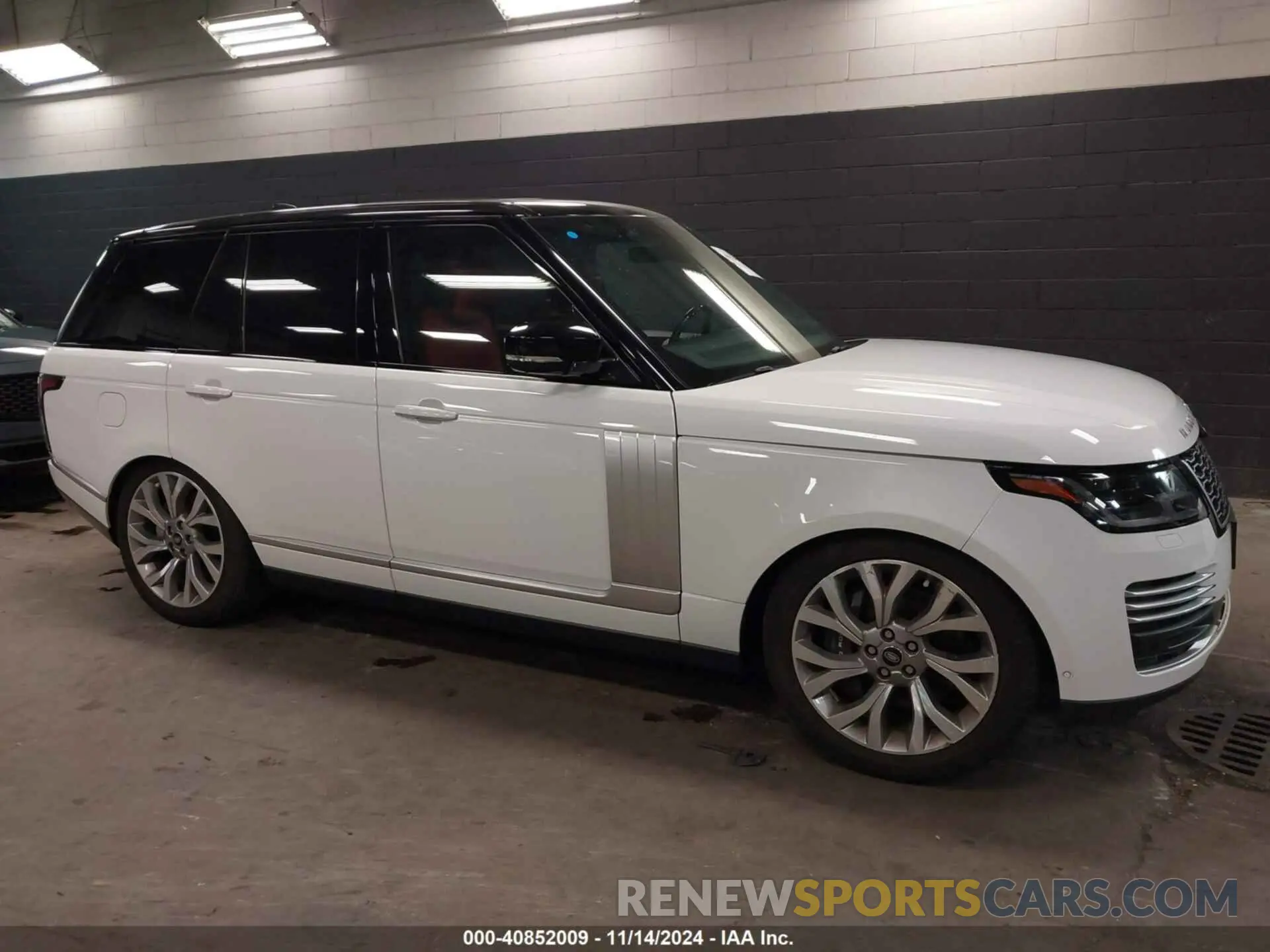 1 Photograph of a damaged car SALGV4RY2LA581928 LAND ROVER RANGE ROVER 2020