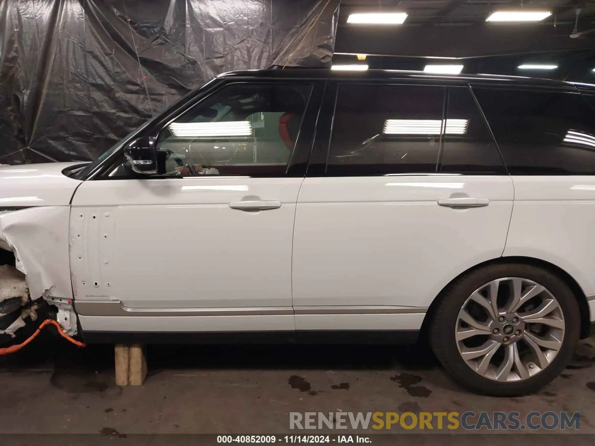15 Photograph of a damaged car SALGV4RY2LA581928 LAND ROVER RANGE ROVER 2020
