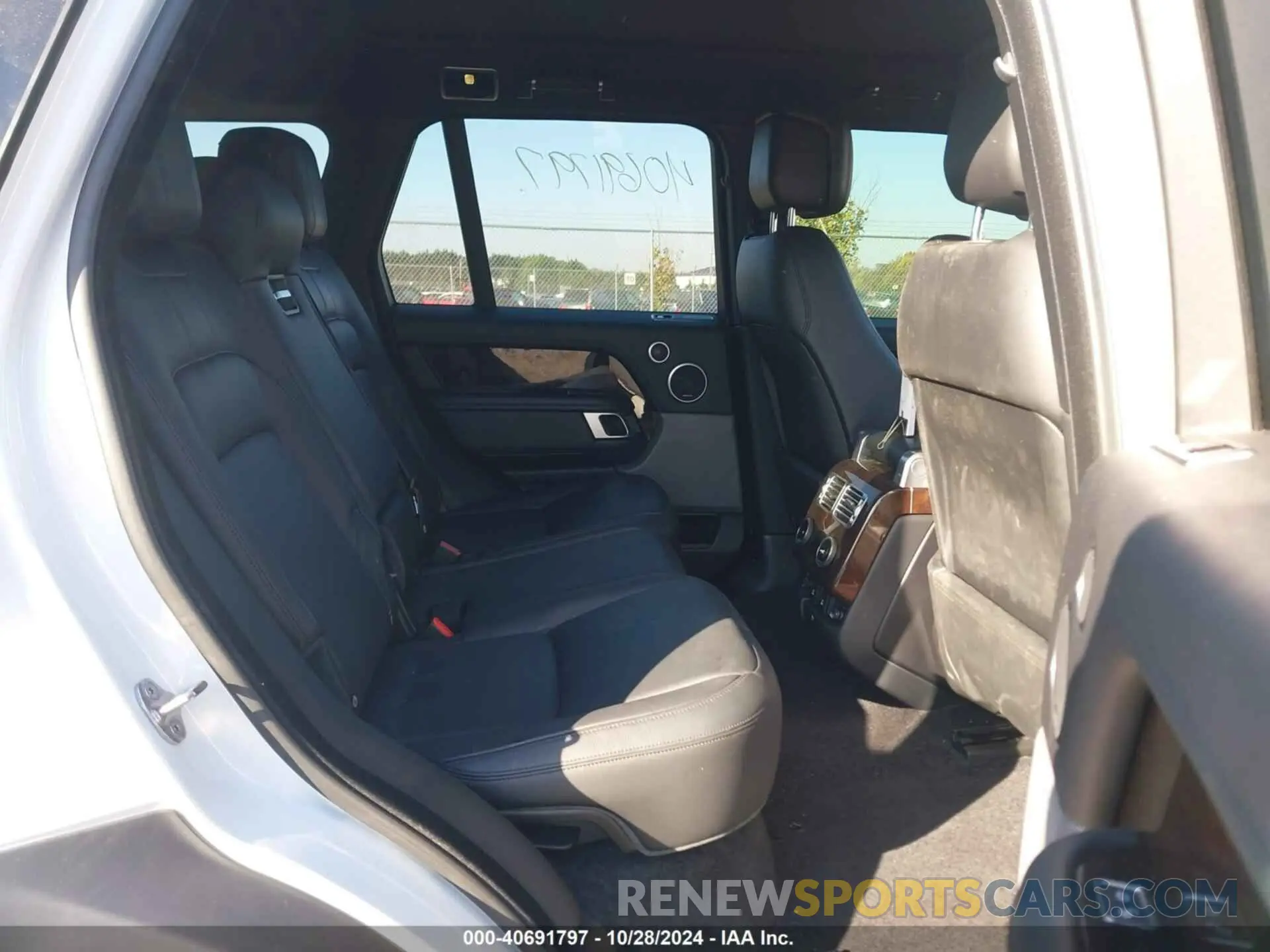 8 Фотография поврежденного автомобиля SALGR2SU6MA418667 LAND ROVER RANGE ROVER 2021