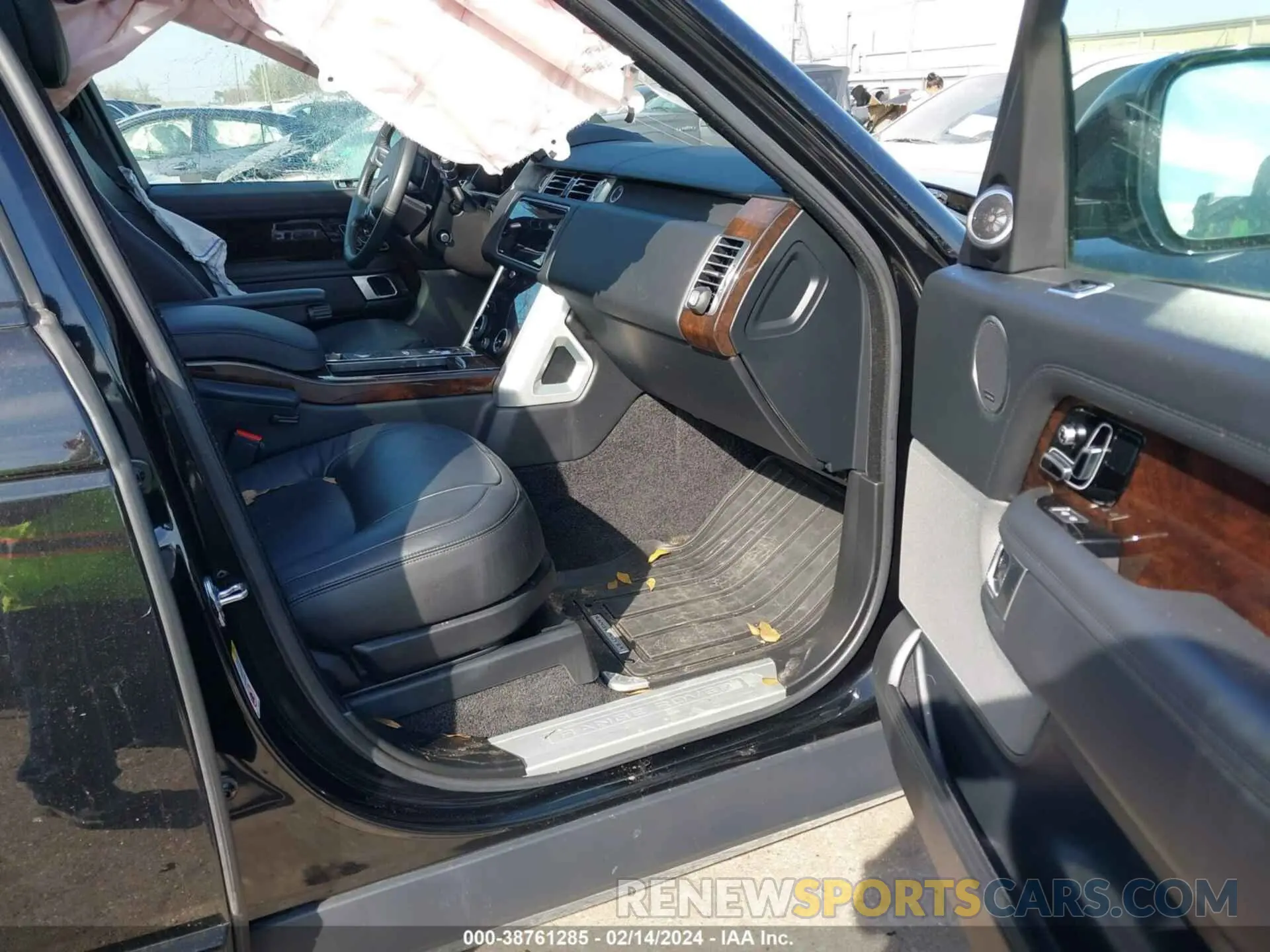 5 Photograph of a damaged car SALGR2SU7MA446882 LAND ROVER RANGE ROVER 2021