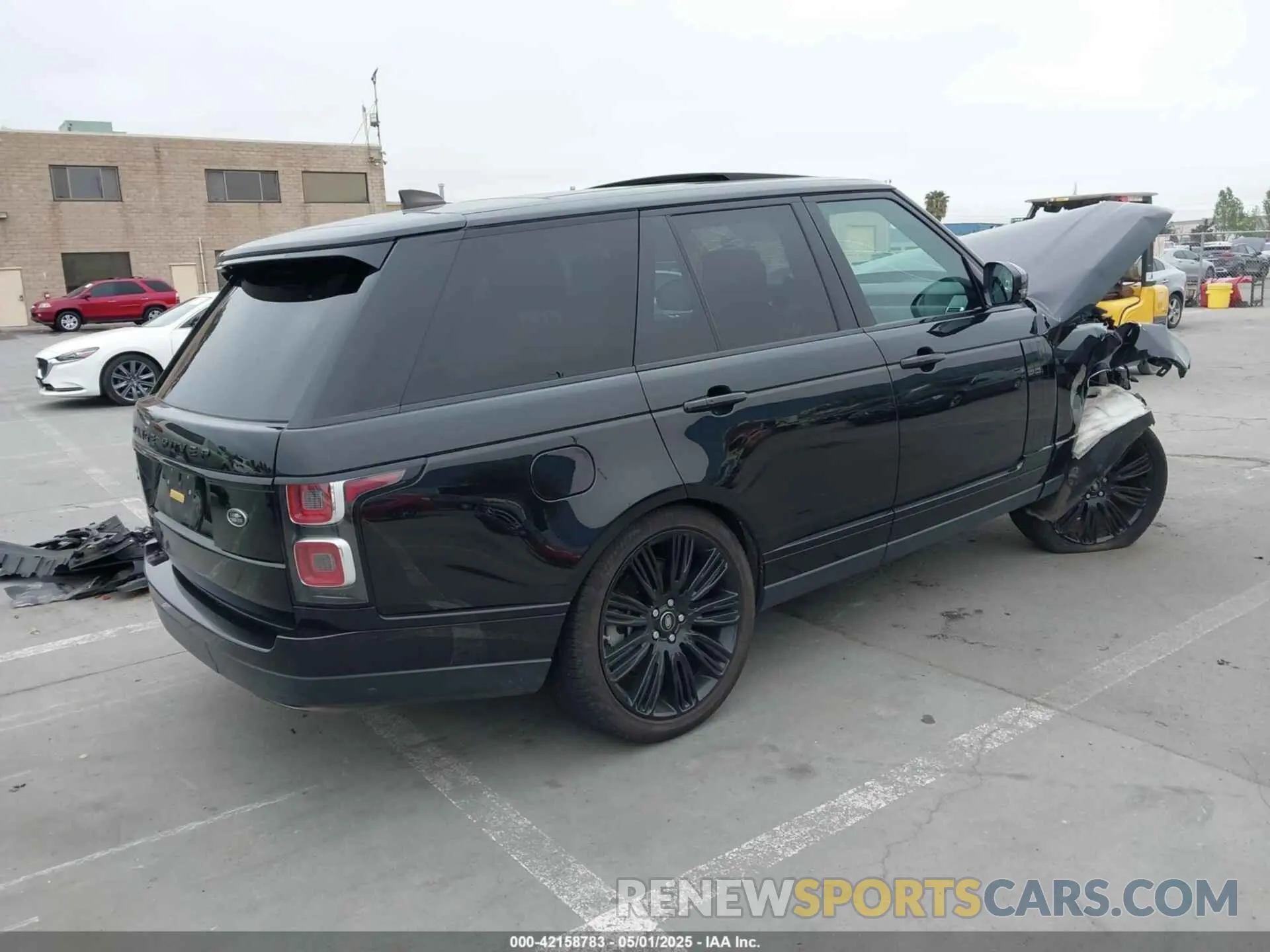 4 Photograph of a damaged car SALGS2RU4MA441990 LAND ROVER RANGE ROVER 2021