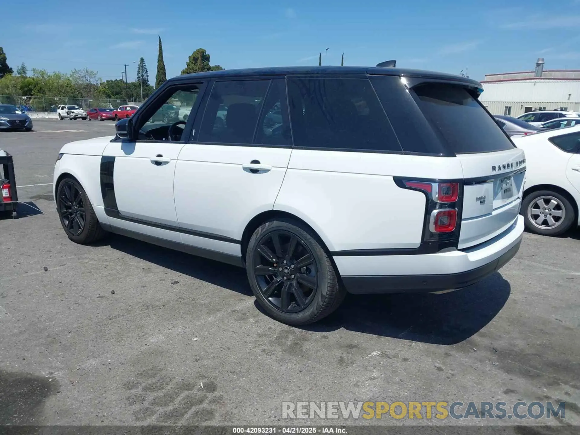 3 Photograph of a damaged car SALGS2RUXMA446580 LAND ROVER RANGE ROVER 2021
