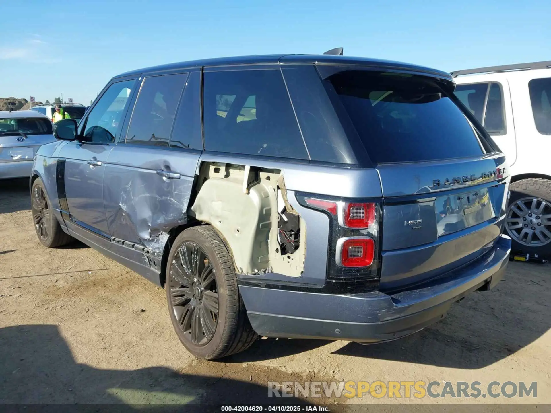 3 Photograph of a damaged car SALGS2RU3NA467420 LAND ROVER RANGE ROVER 2022