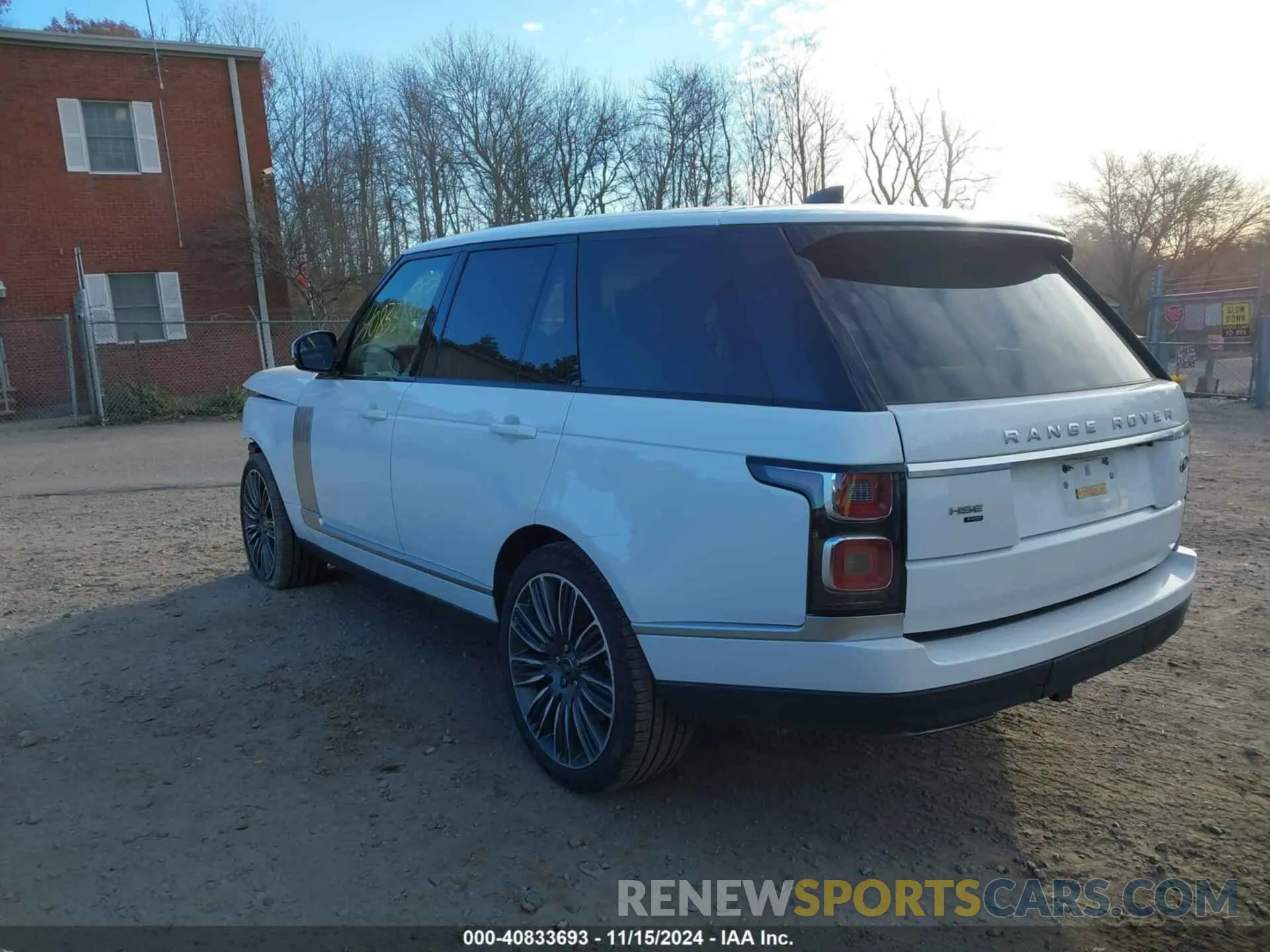 3 Фотография поврежденного автомобиля SALGS2RU9NA464652 LAND ROVER RANGE ROVER 2022
