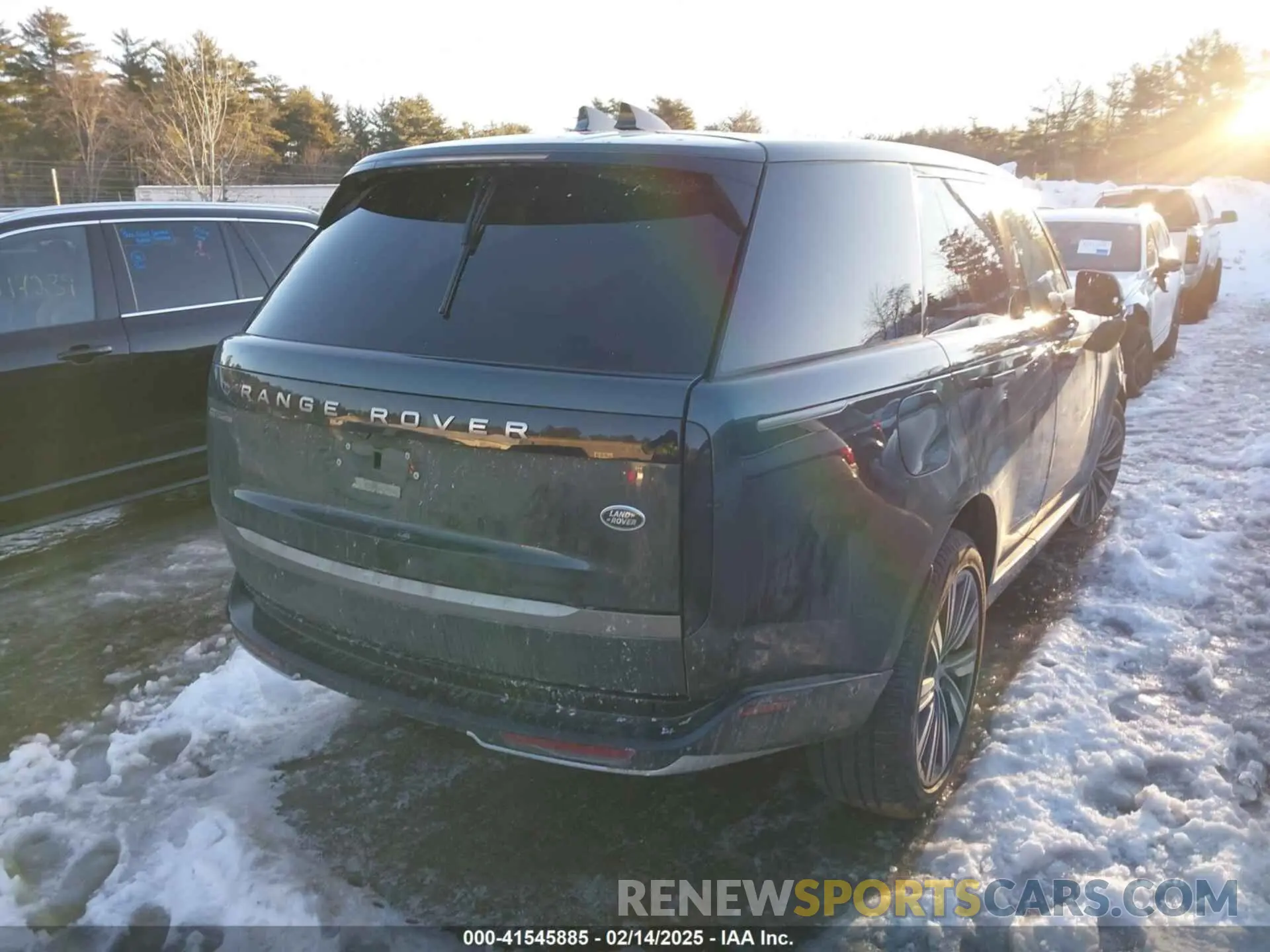 4 Photograph of a damaged car SALKP9F47PA029589 LAND ROVER RANGE ROVER 2023