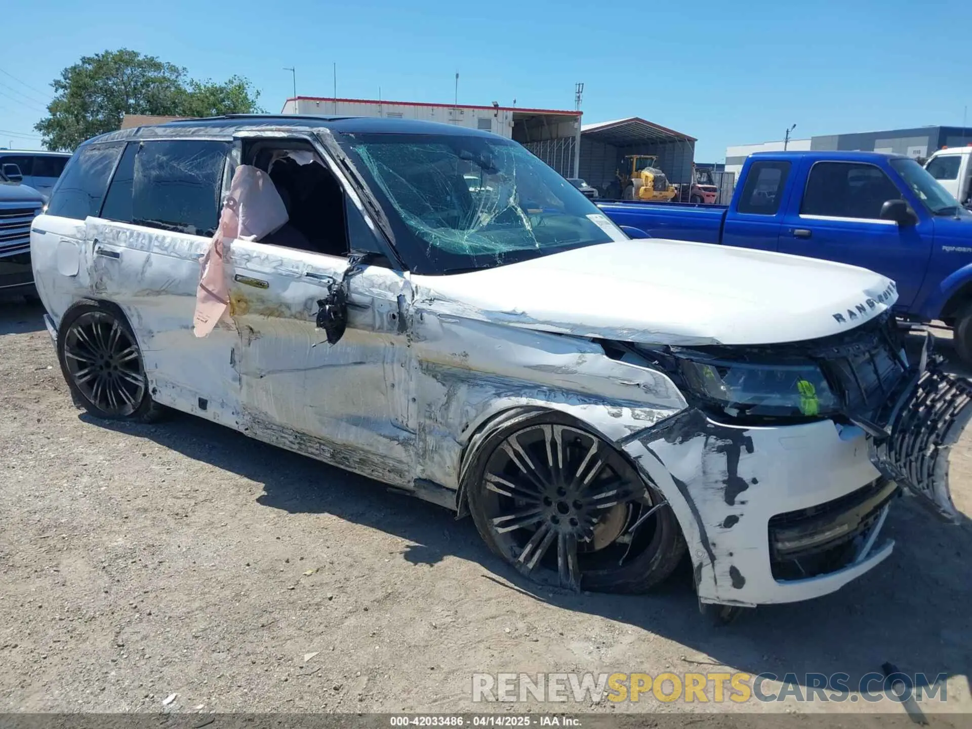 1 Фотография поврежденного автомобиля SALK1BE92RA209166 LAND ROVER RANGE ROVER 2024