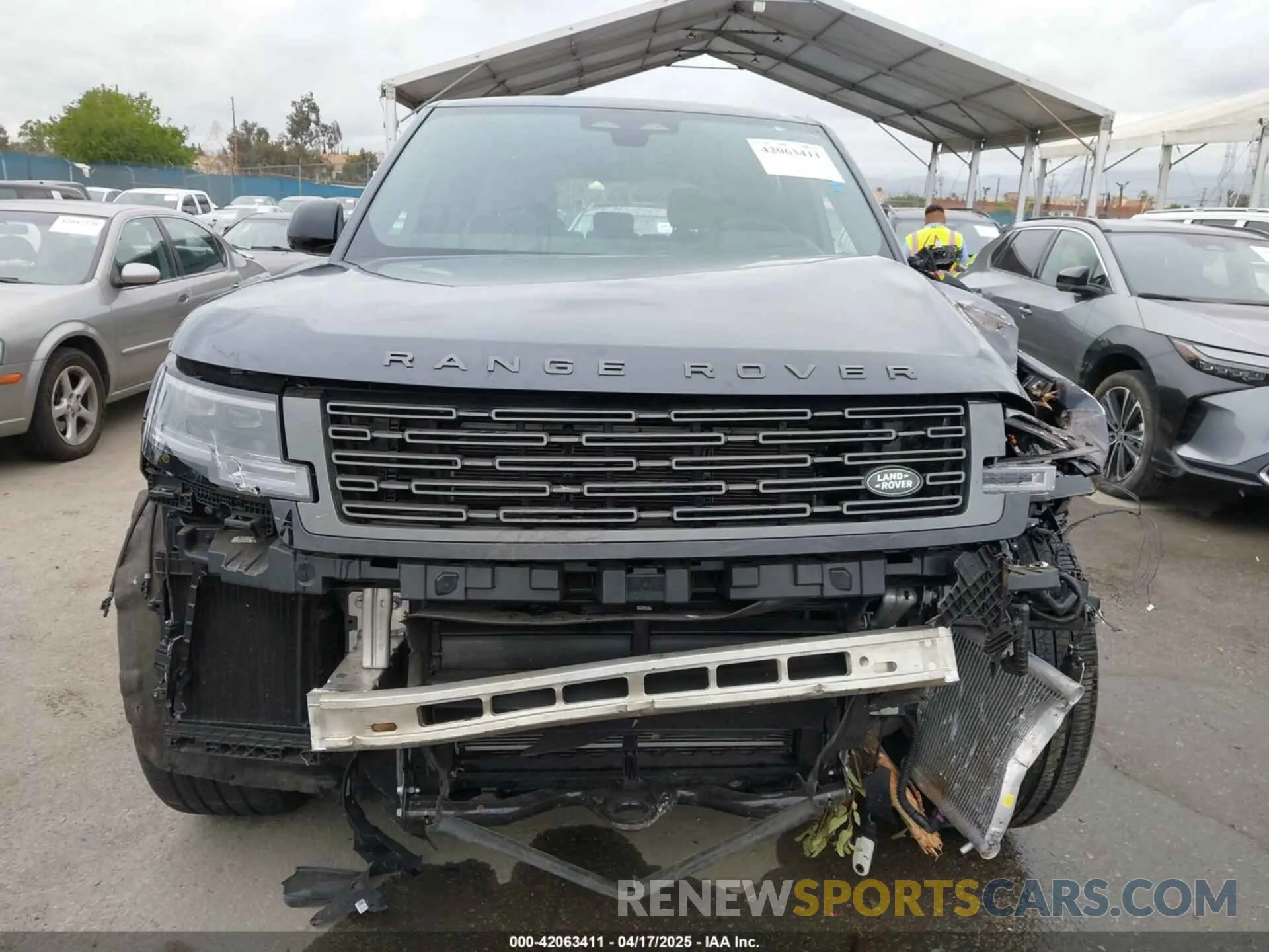 11 Фотография поврежденного автомобиля SALKP9E96RA240556 LAND ROVER RANGE ROVER 2024